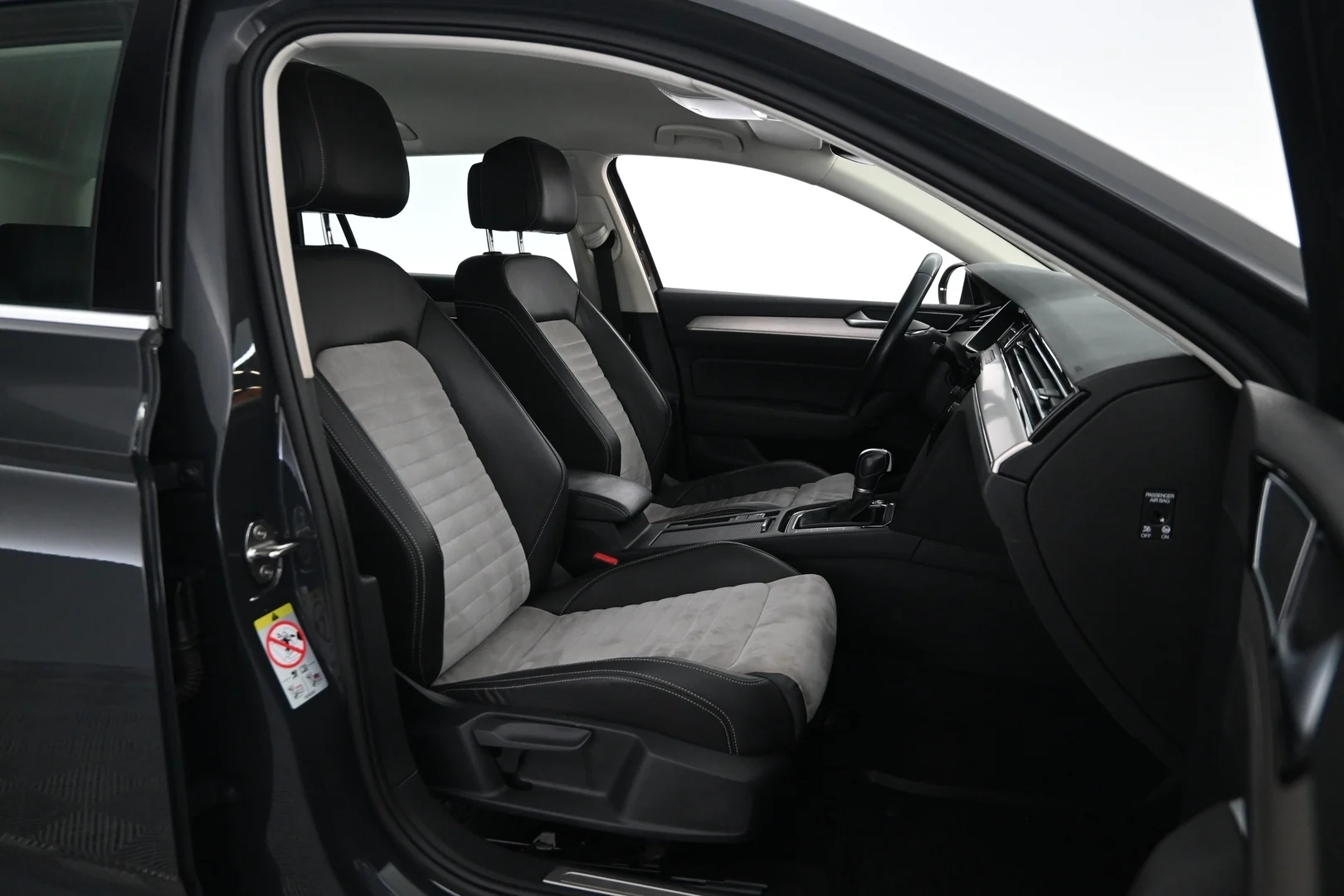 Car Image - nbXJkeKu6ZIWOc9JVsJer