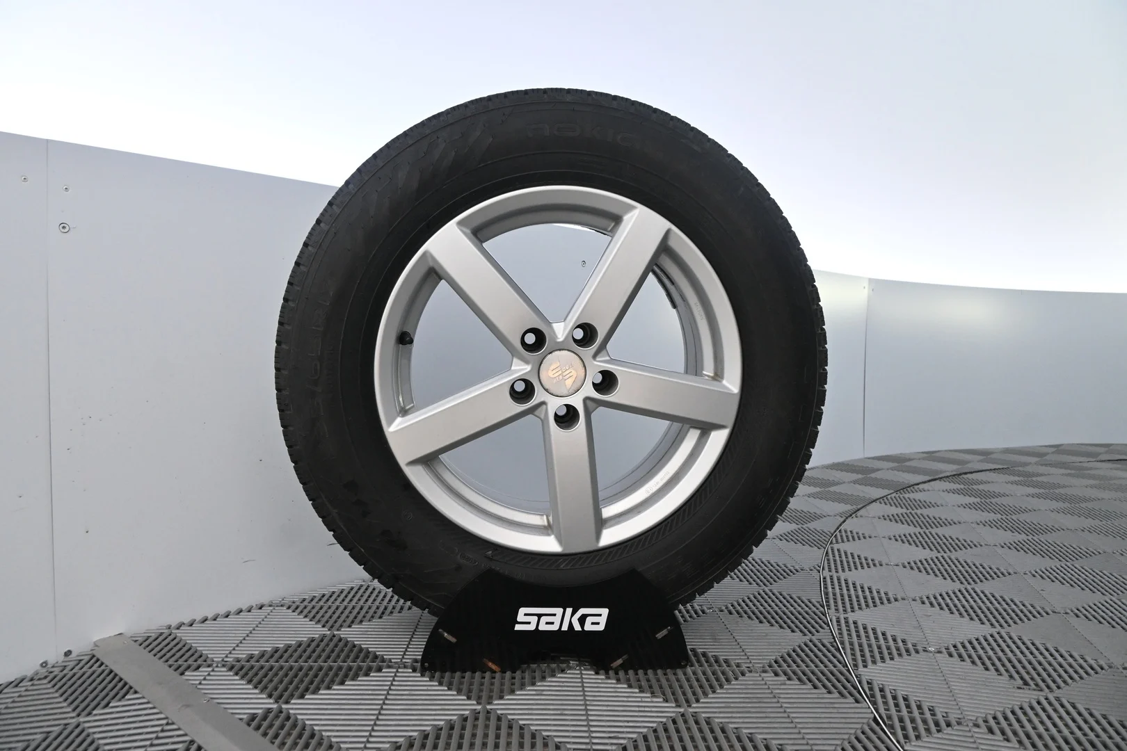 Car Image - 1HhBH5zsm4hK8rn1qUbIp9