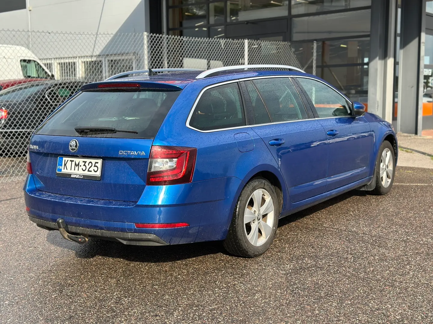 Car Image - 4vDNYKdfHdRANnLGGcENKW