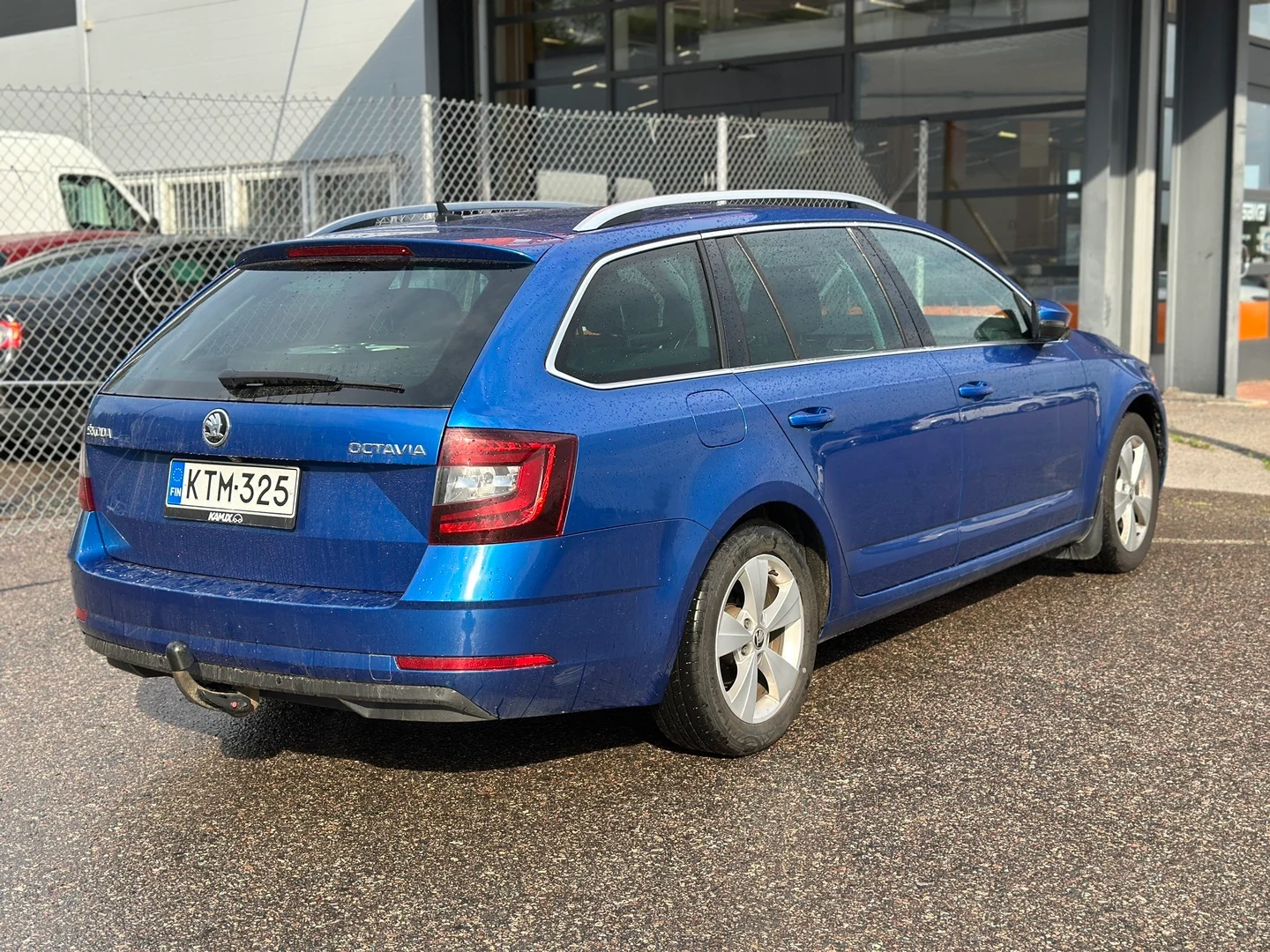 Car Image - 4vDNYKdfHdRANnLGGcENKW