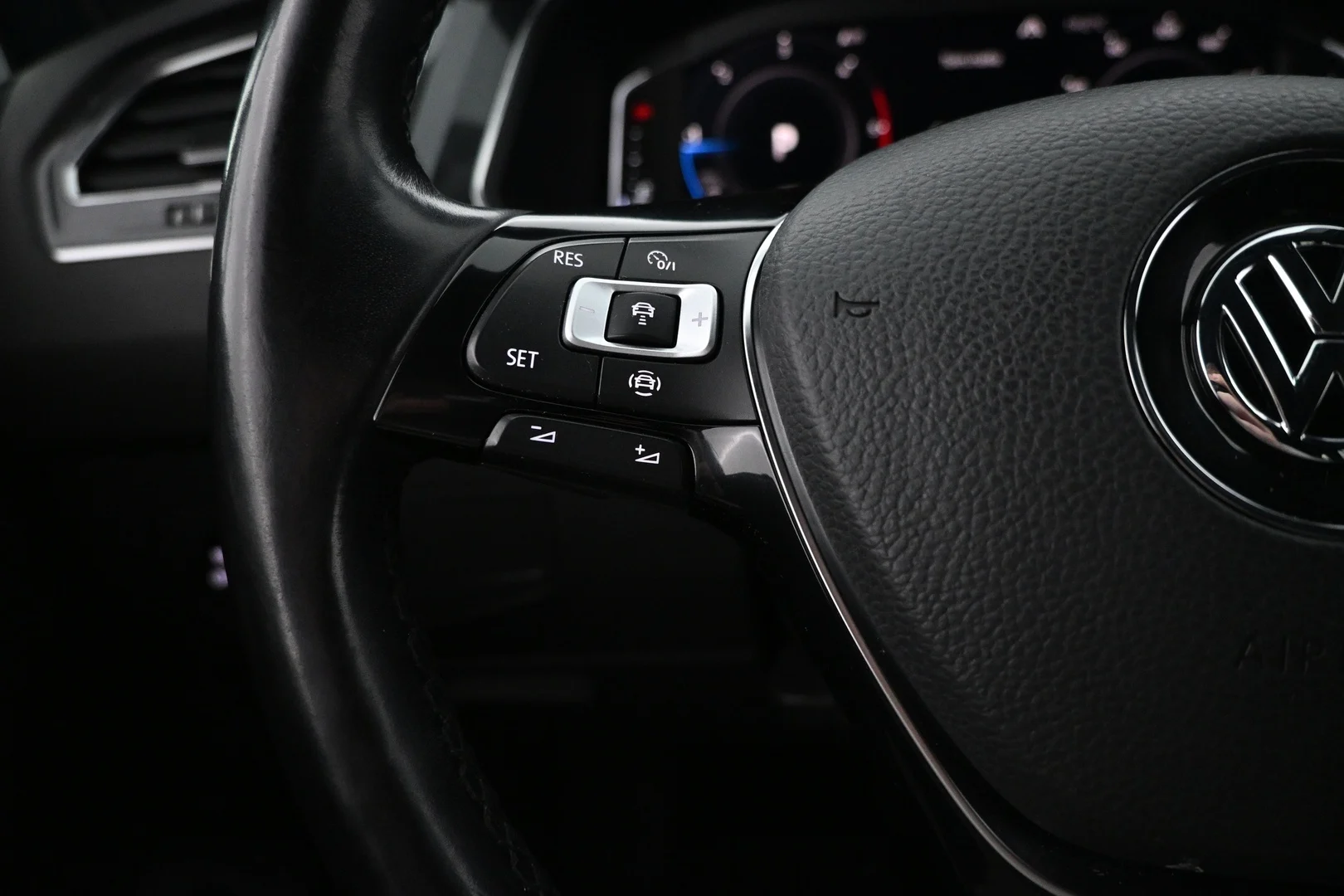 Car Image - 2rKD59vqn5oxNXq1qvcZZr