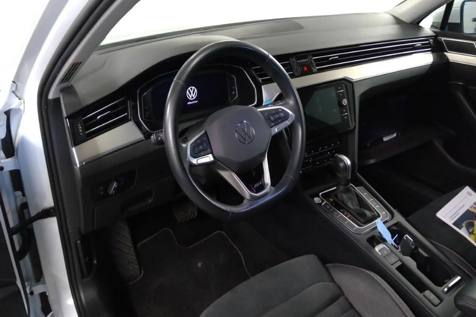 Car Image - 7zaZpTAXNdEhu8FVYvxFL0