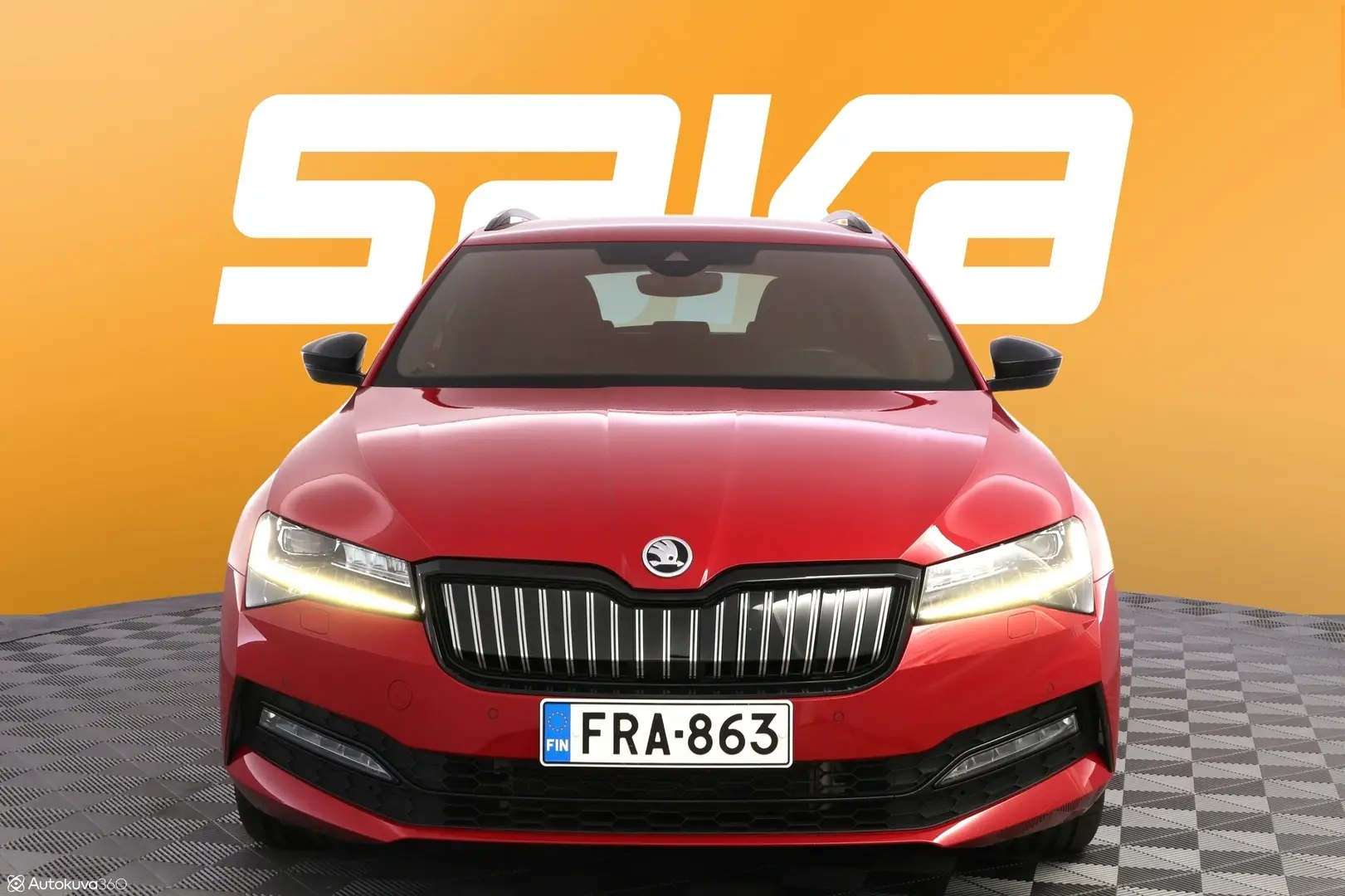 Car Image - 6VsNeLLzfiC2JWBE8ZBwHG
