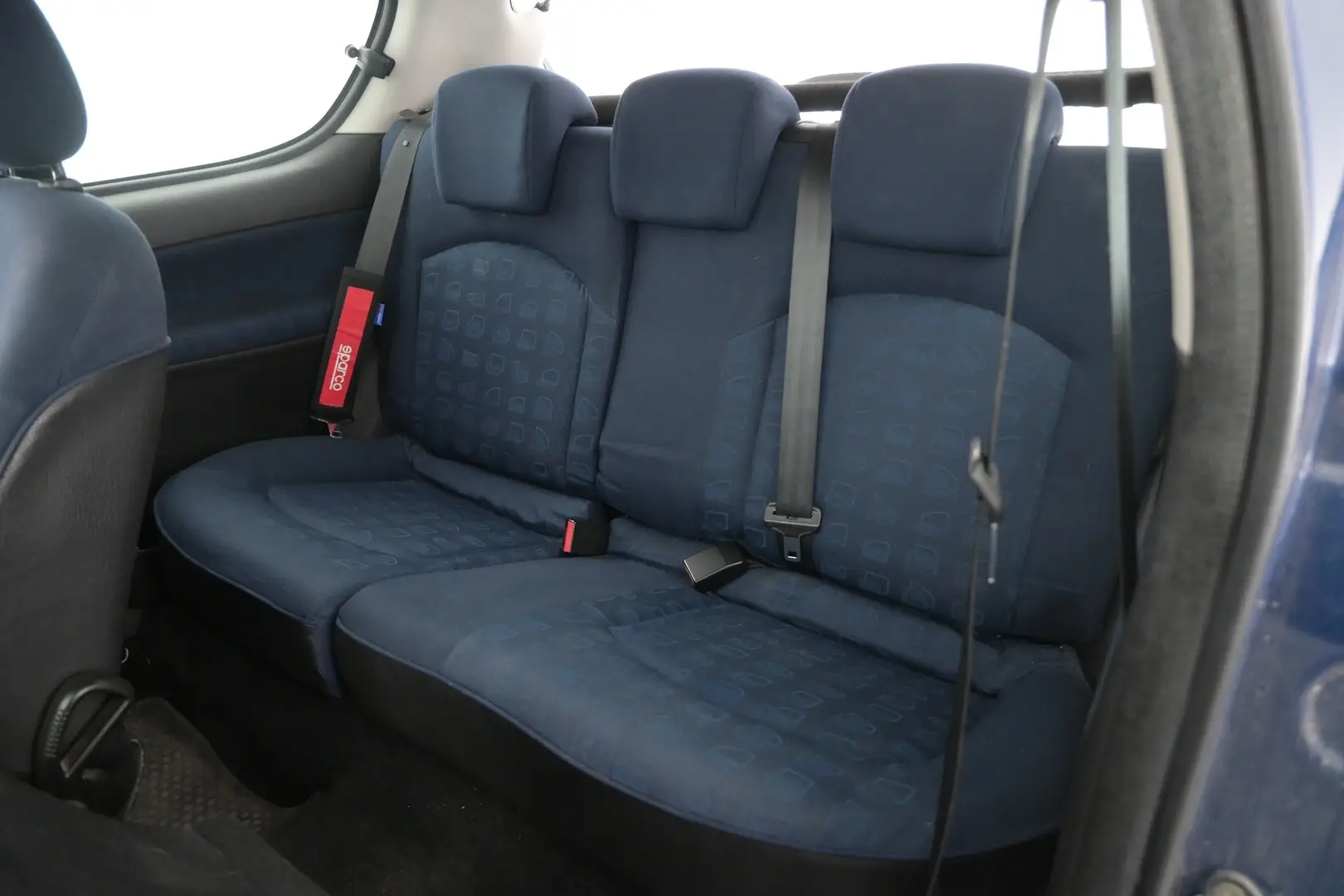 Car Image - yrDOatg1eYospqfY0FkOf