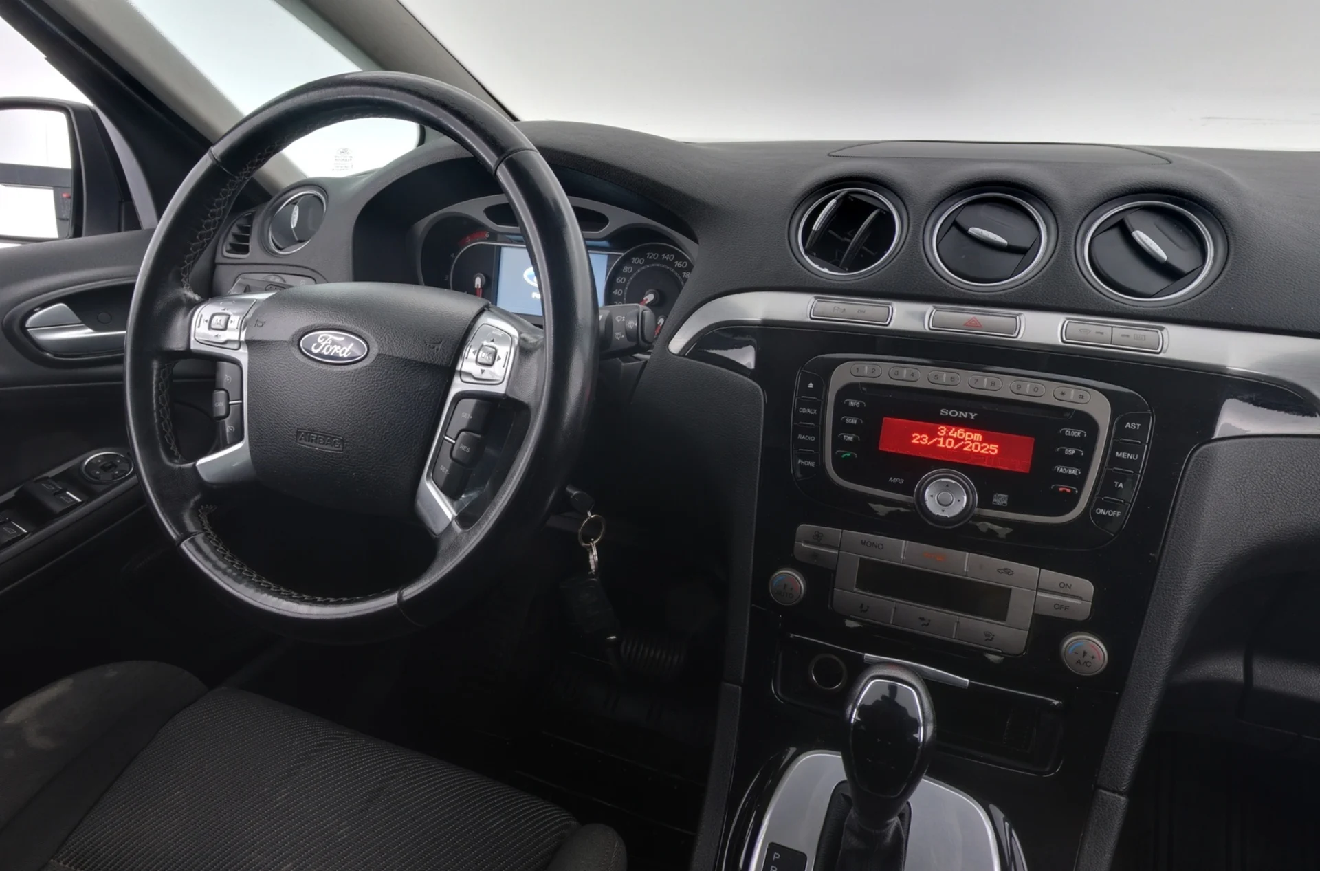 Car Image - 0j47KMCUyEObXx3jVf4Tu