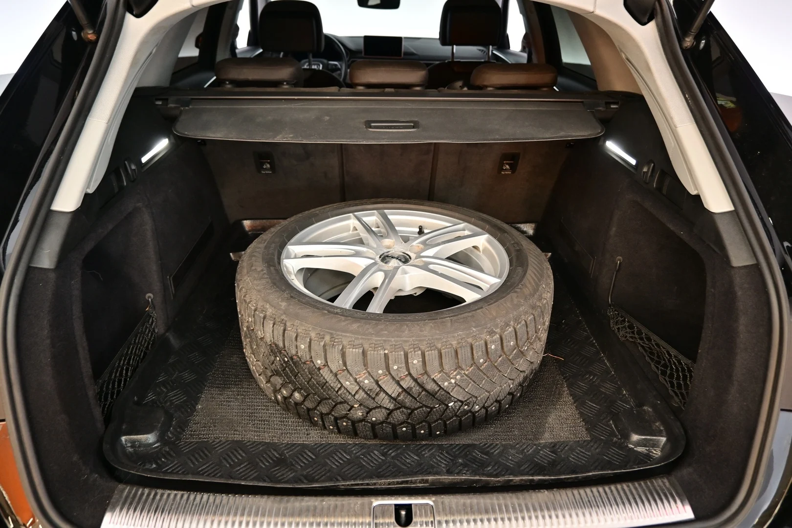 Car Image - 5GMxG1GYFYx09TM2DthgjV