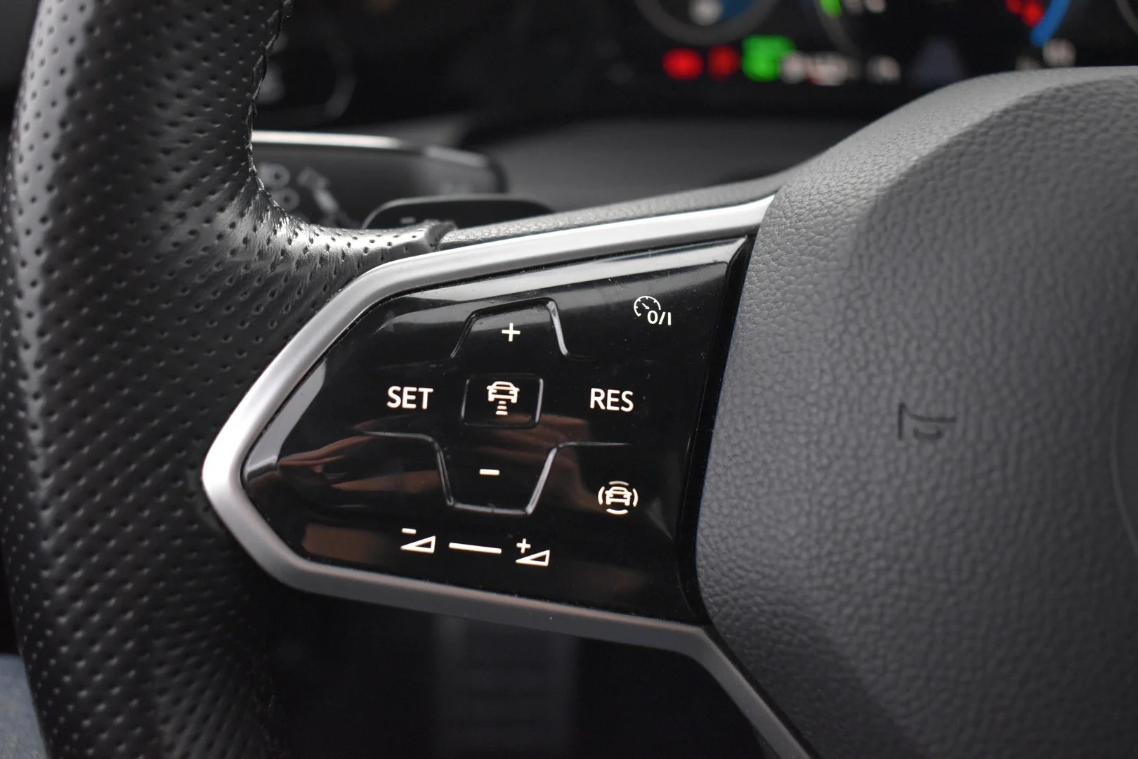 Car Image - 6vx2Jwp06tCghVkzt1MXus