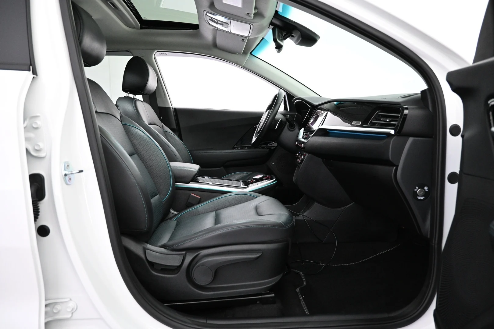 Car Image - G4OTj8Vm0Gp5cUnDqLHo1