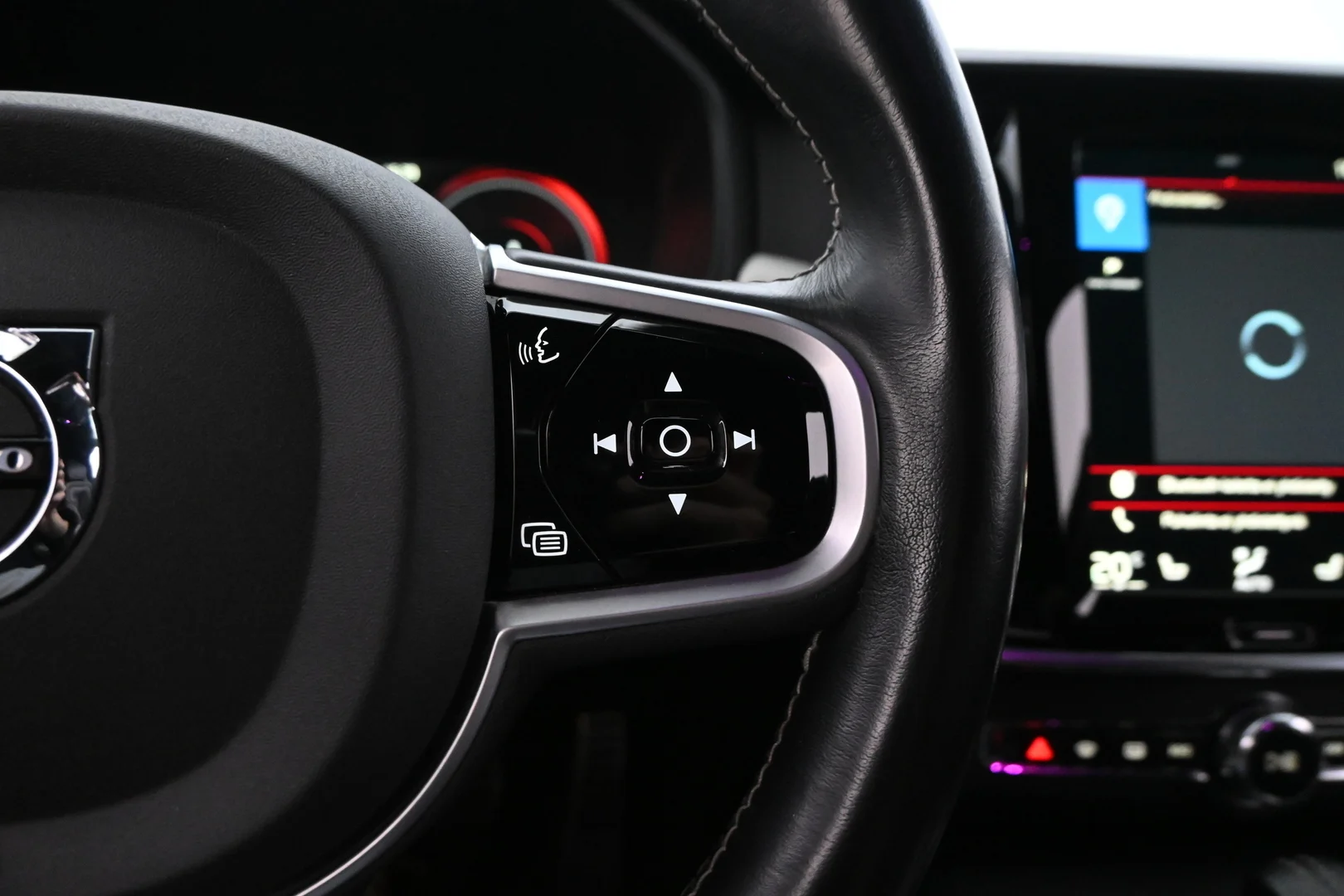 Car Image - VXsLpQpUyMLbHDi6PPhwO