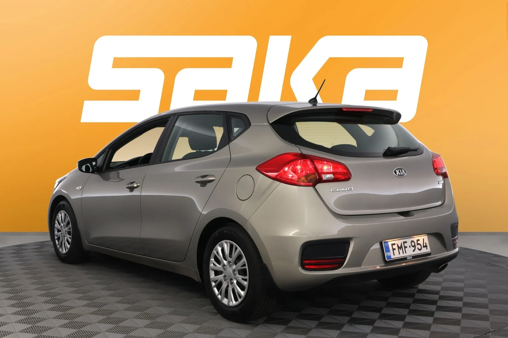 Car Image - 1sDfWO1RMkjV1MGFEvbwtx