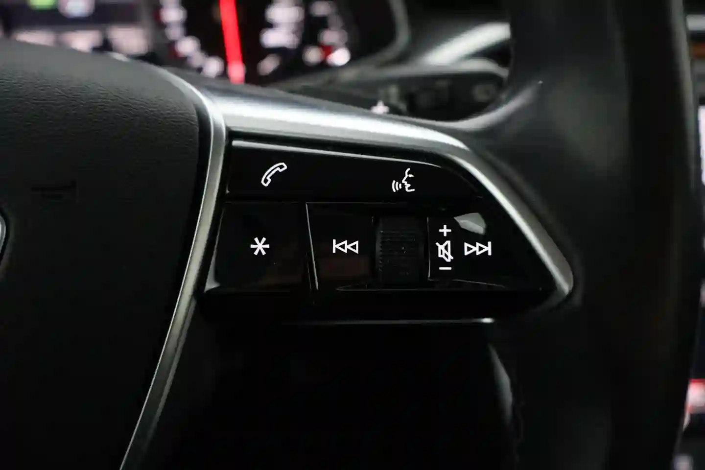 Car Image - 4uBn41JUZuhwcipXenCCeL