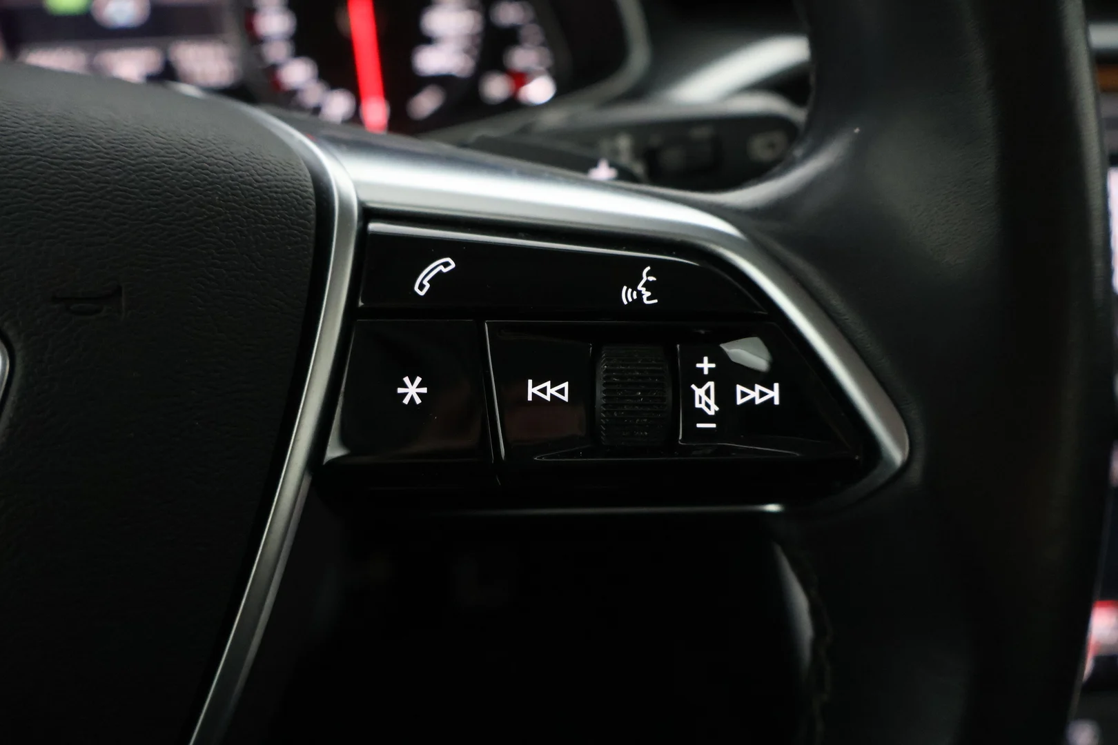 Car Image - 4uBn41JUZuhwcipXenCCeL