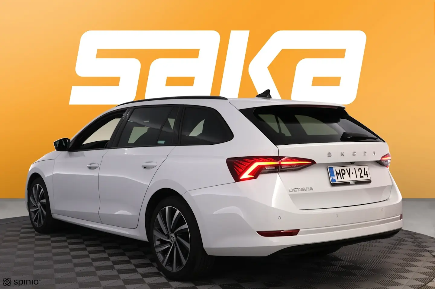 Car Image - 3W993AO9b30HfEeeebKYOG