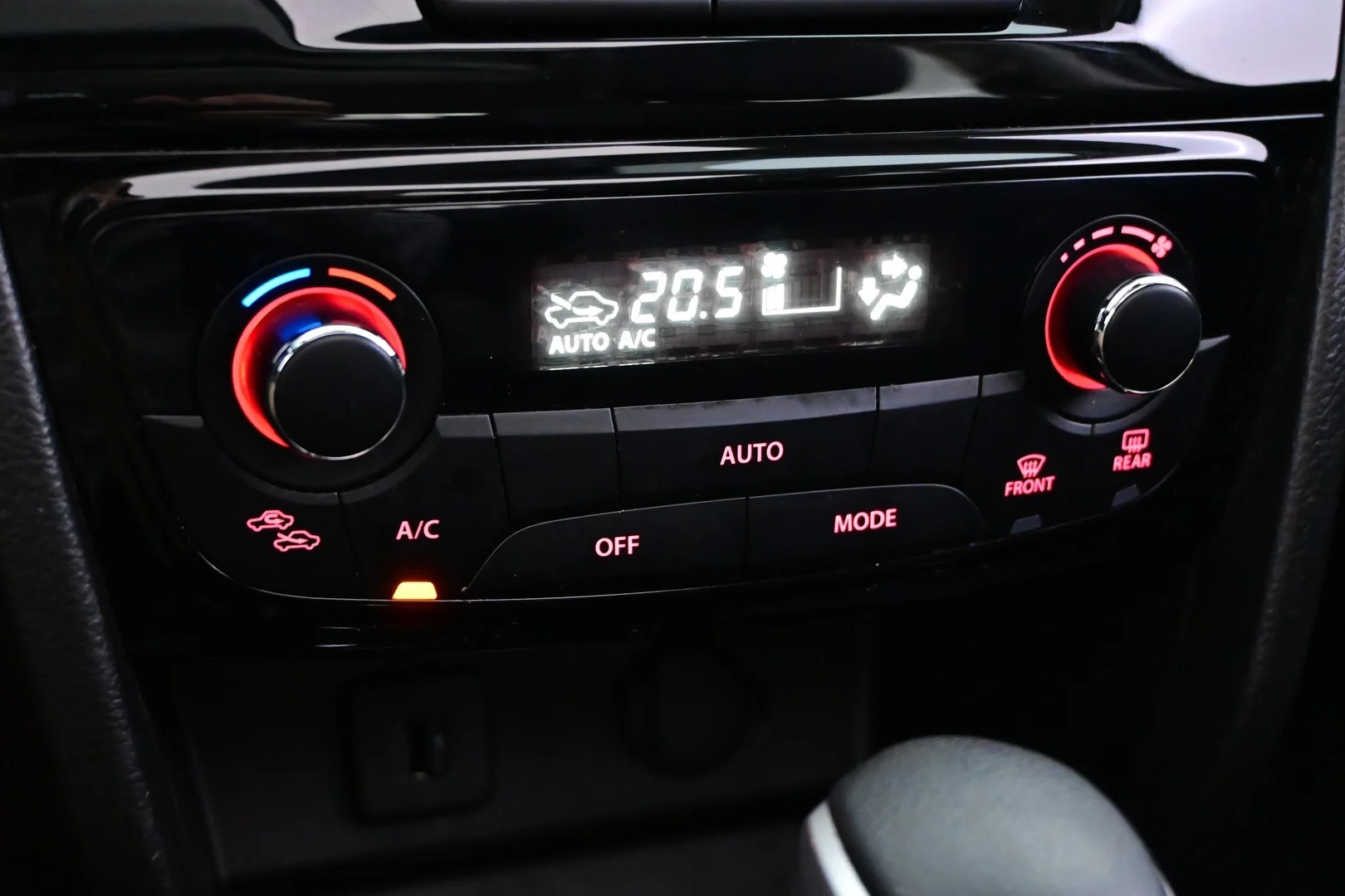 Car Image - 3UOylLCO6UYbgciDwNLL0d