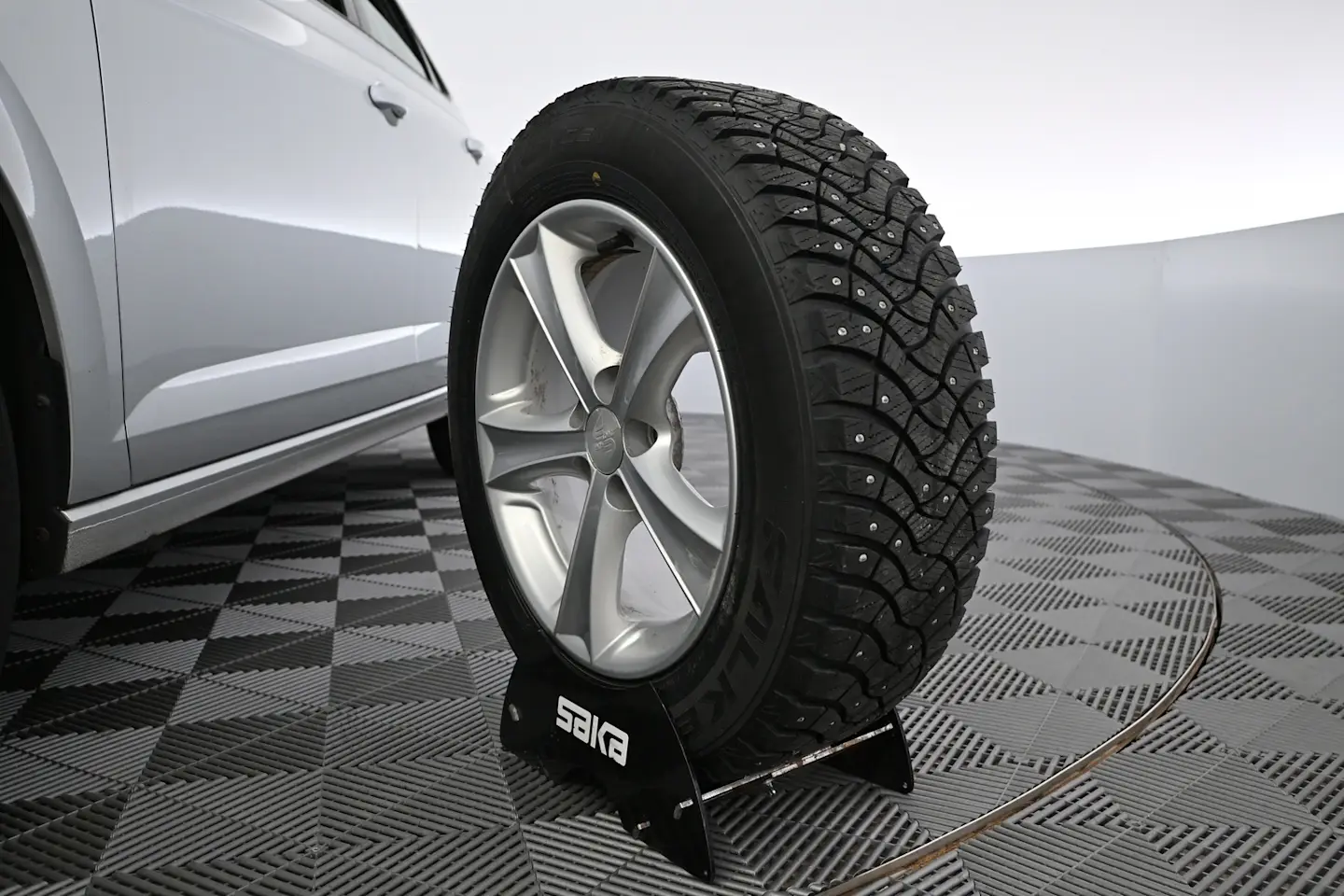 Car Image - 5LG4nS386cEfgvbYPtTG3j