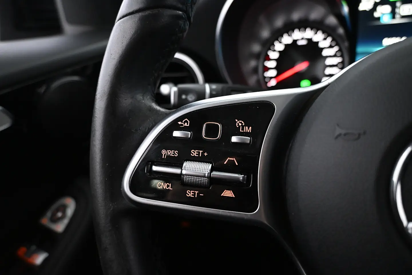 Car Image - 4vAHiGUG72LpAgkBj7Vr2d
