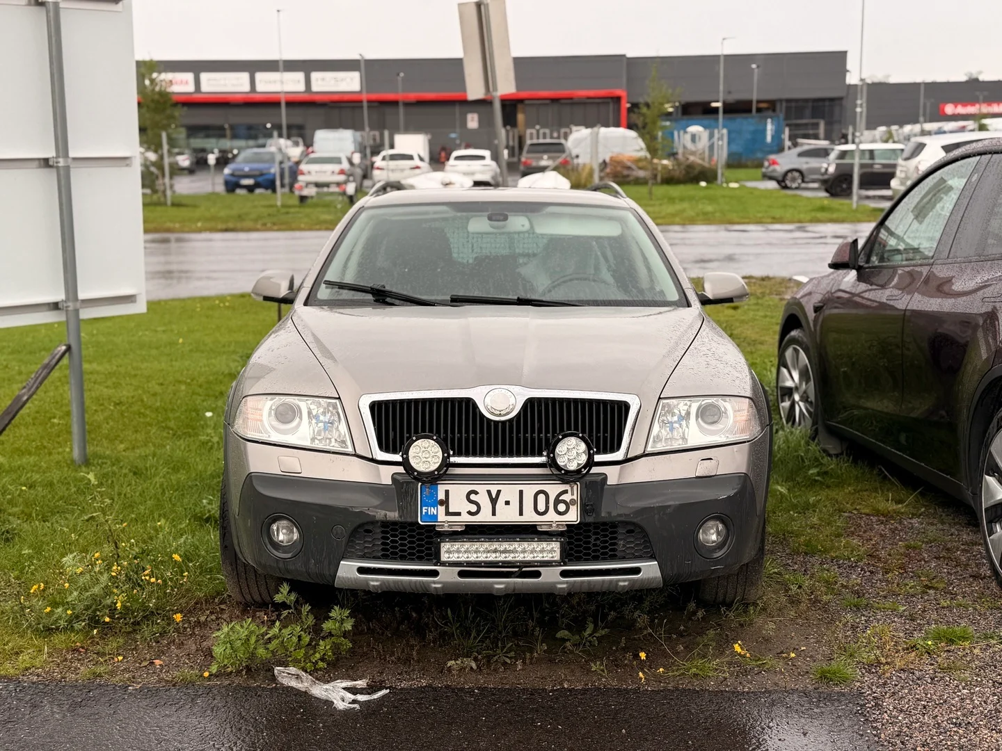 Car Image - 4QdvGu3JOWXpODgw1VSdSX