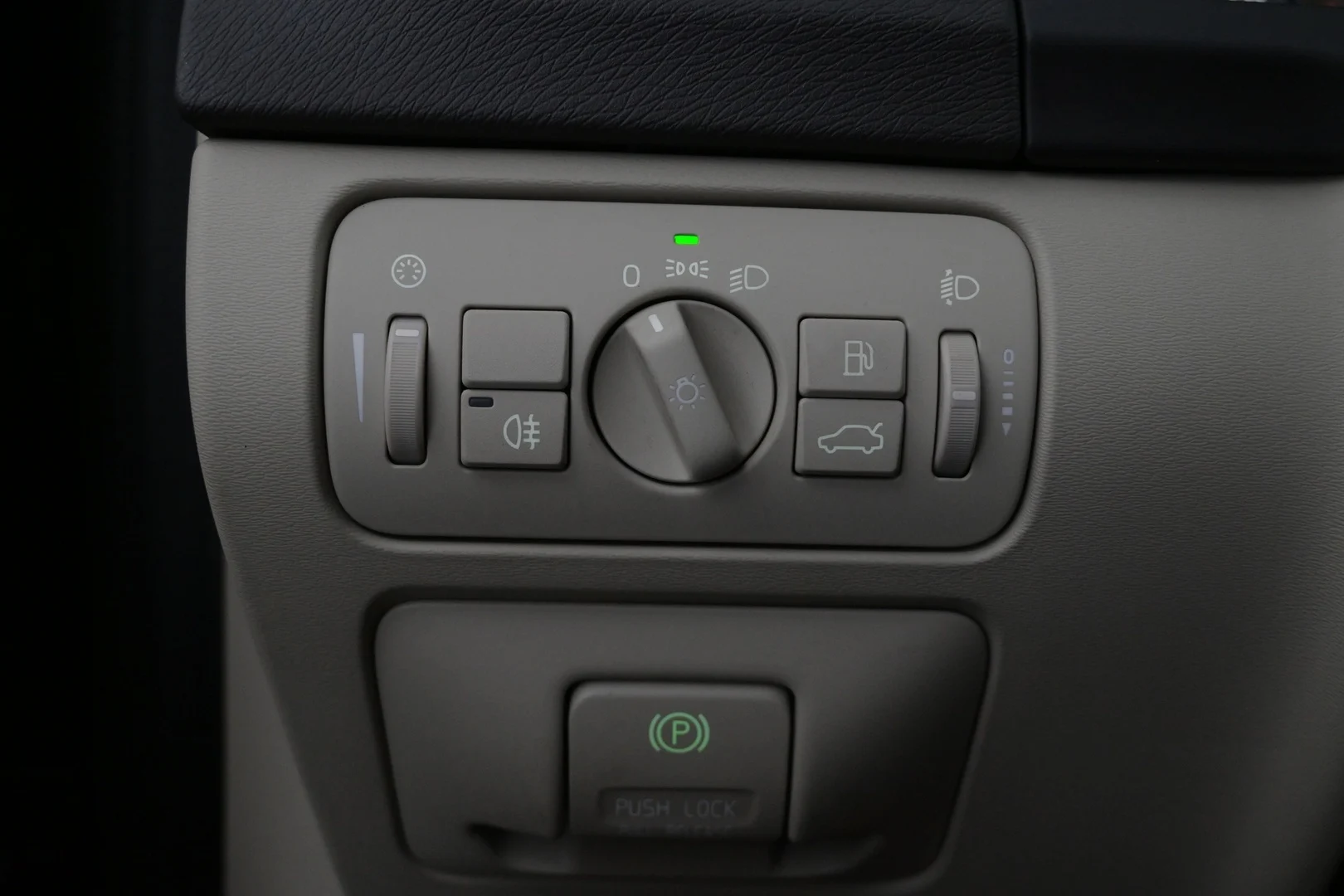 Car Image - 7gdoDuqGRWMU4jFxGaJ6KN