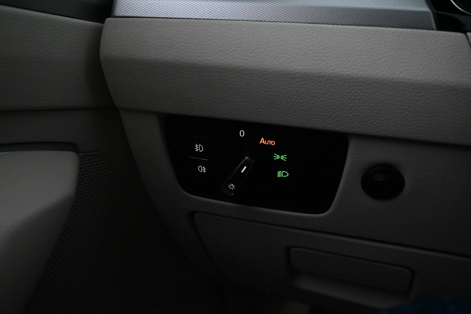 Car Image - 3wsH1015doqf0T1yXpbWpL