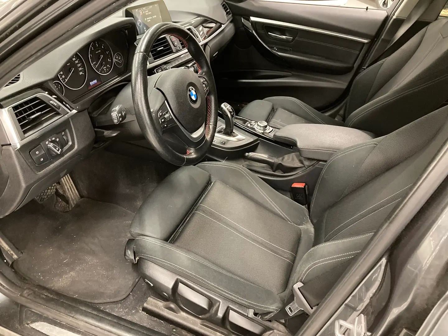 Car Image - 7jWSxeudiB5QsE2Hm0hgqS