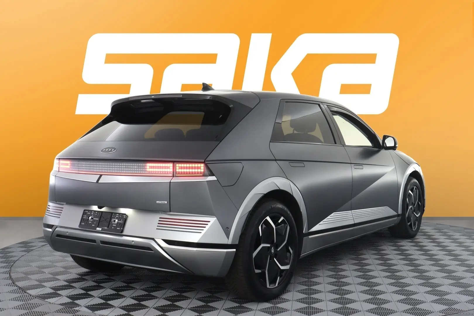Car Image - 46uEWryf5h9j48cRdEV9U1