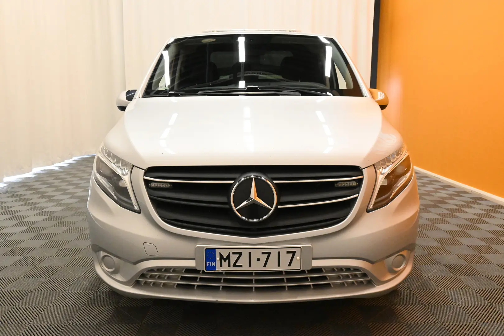 Car Image - 6e12SwmDnWu769yUGCYequ