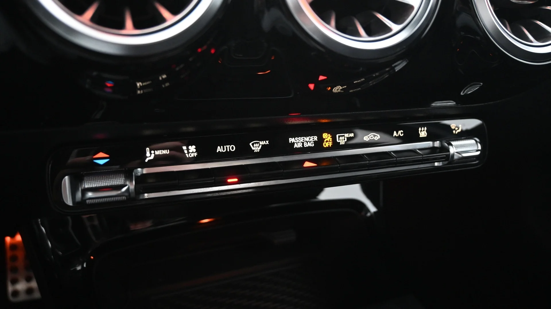 Car Image - 2qNhdVDHisxKIOsMxtukJF