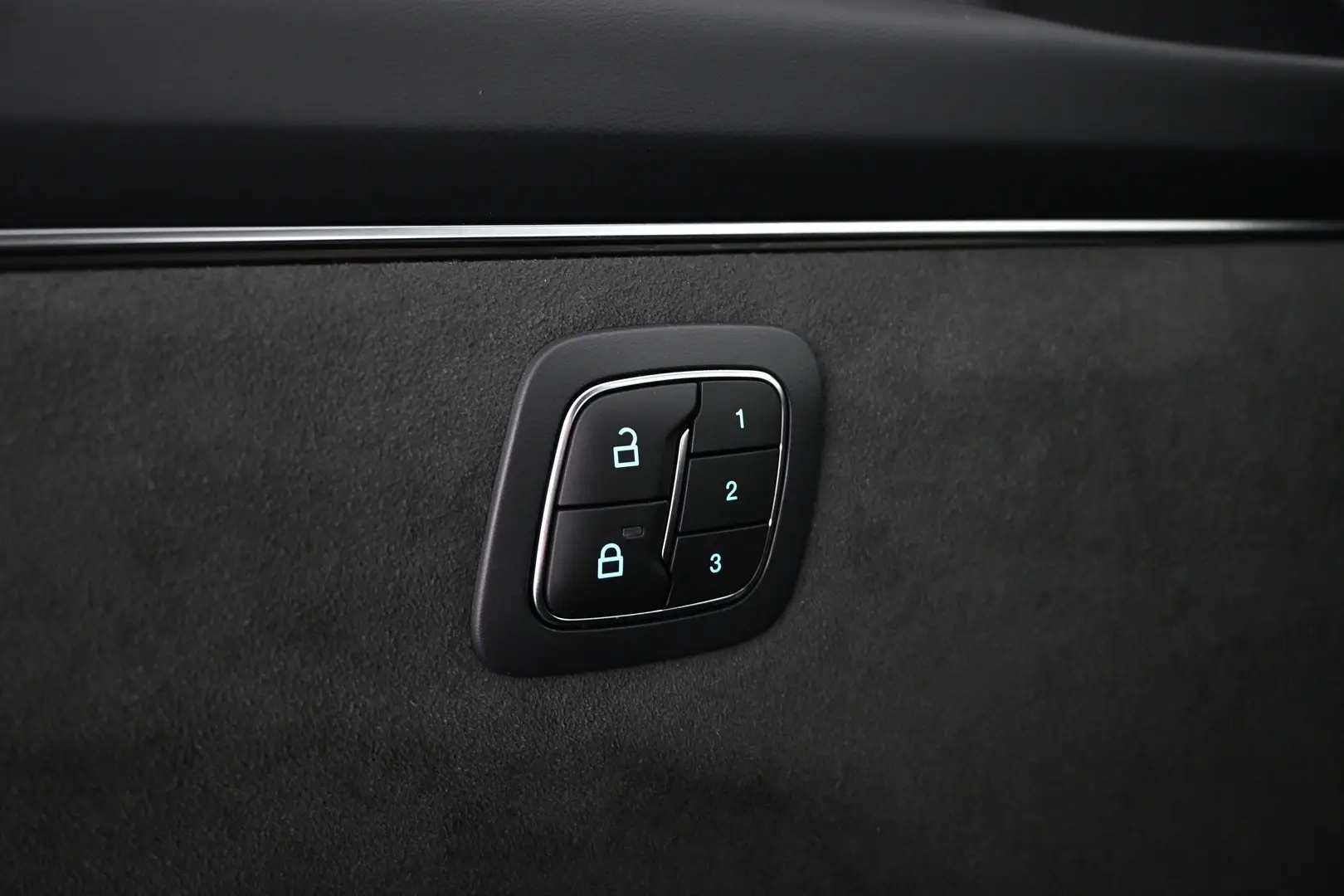 Car Image - 6ODEnjzBnzn9LsdZx6IU61