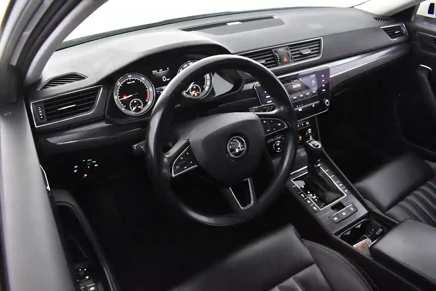 Car Image - 1ppMhnNLcfkB6NYqHdQyeJ