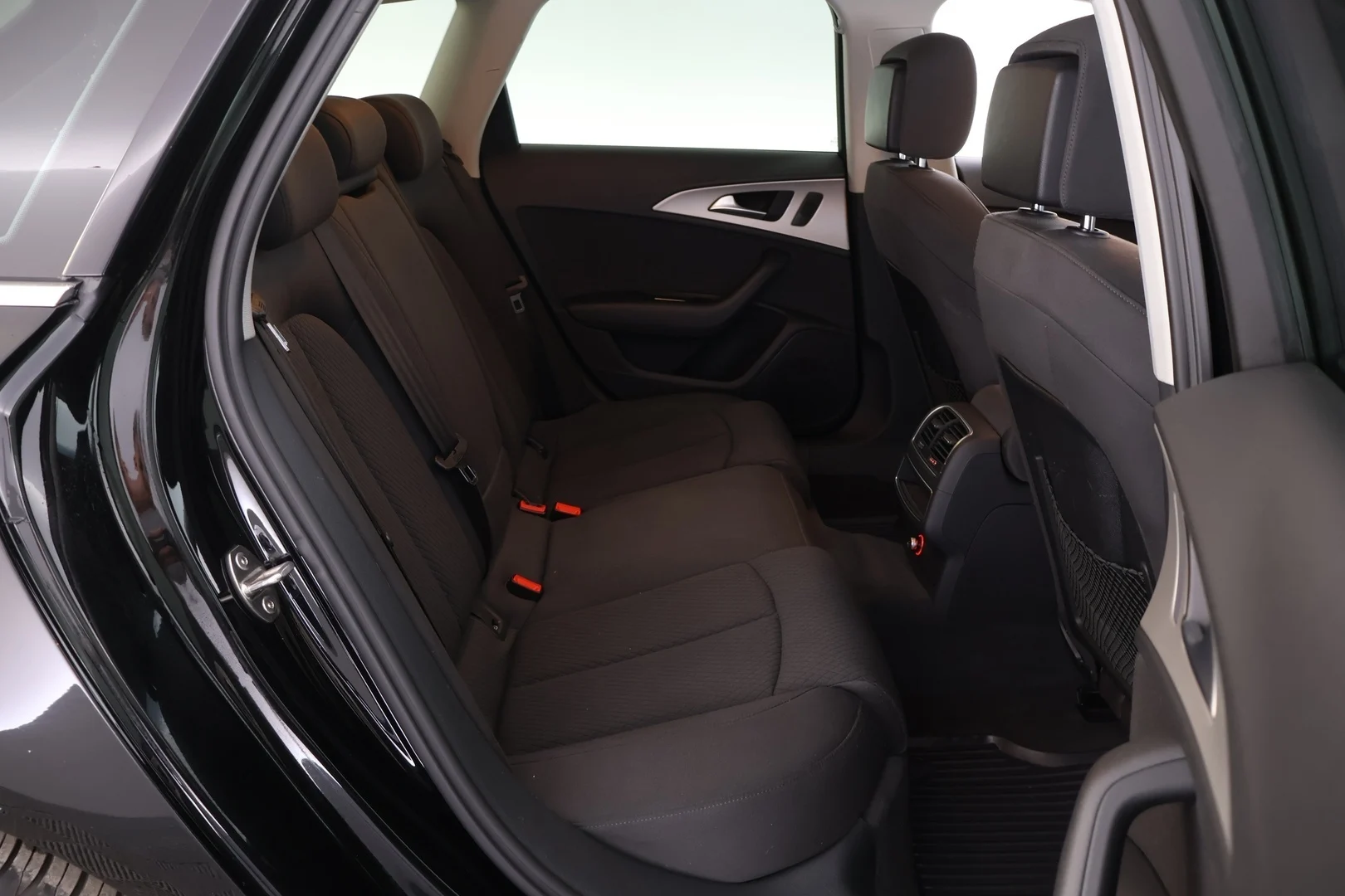 Car Image - 3JqhsSx7fut0DhRaLJWBIX