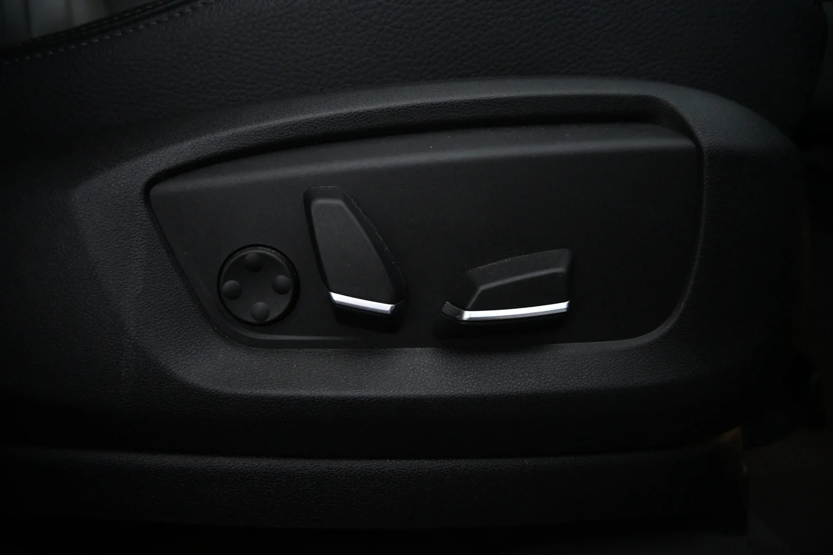 Car Image - HrMvaB3ysVuCkPhBCN8s9