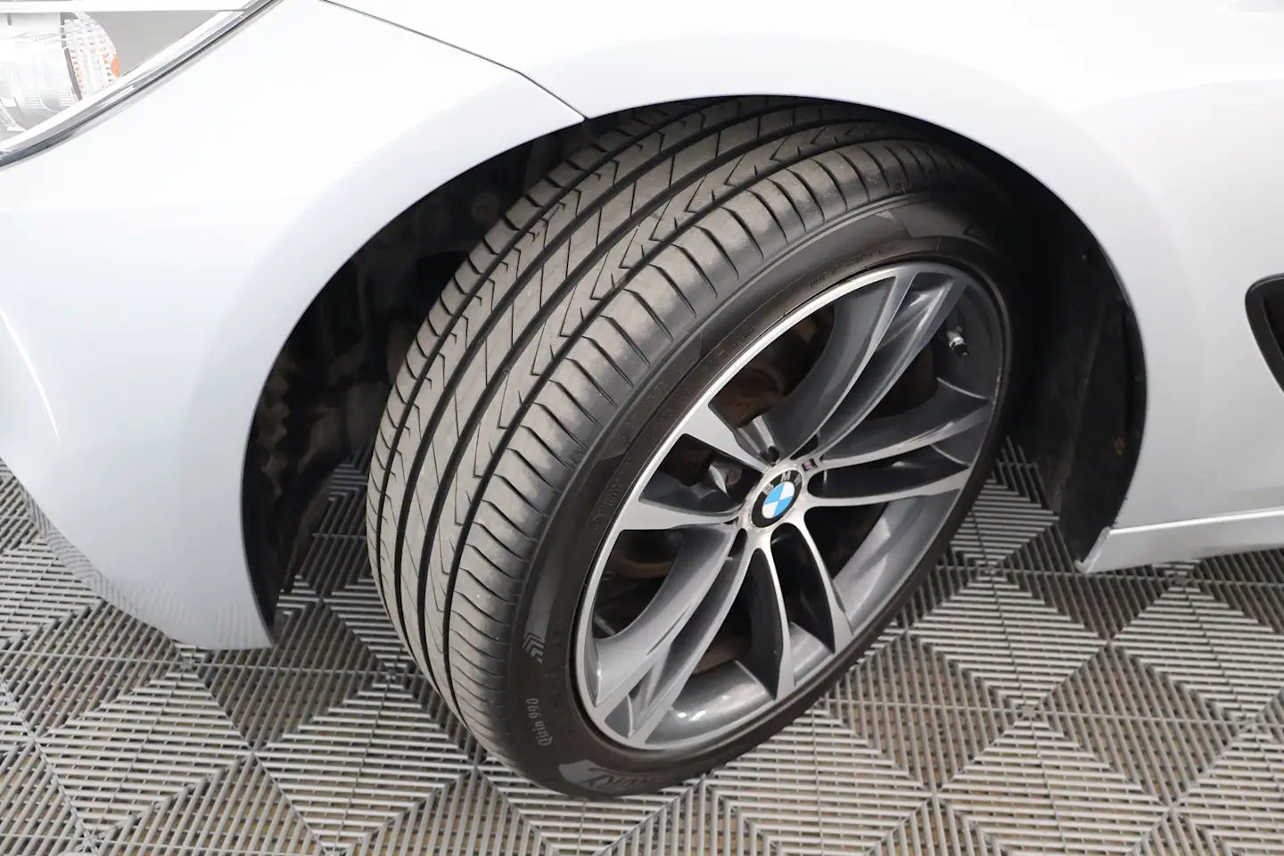 Car Image - 7knMimVKxbddLfiI77f1jp