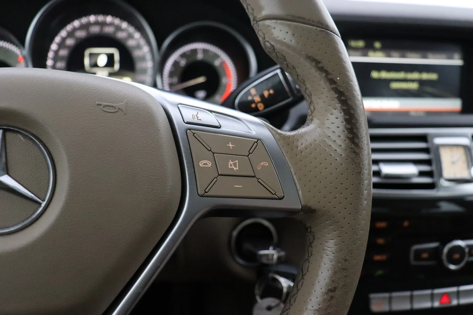 Car Image - 2I2Nt33BPcqbxqbzT6GrbG