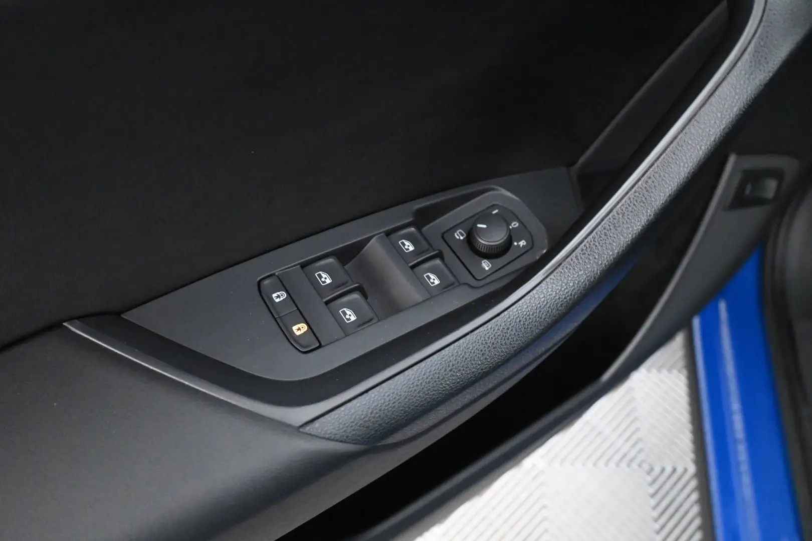 Car Image - joTZbZQaALyiWr3nyQrGC