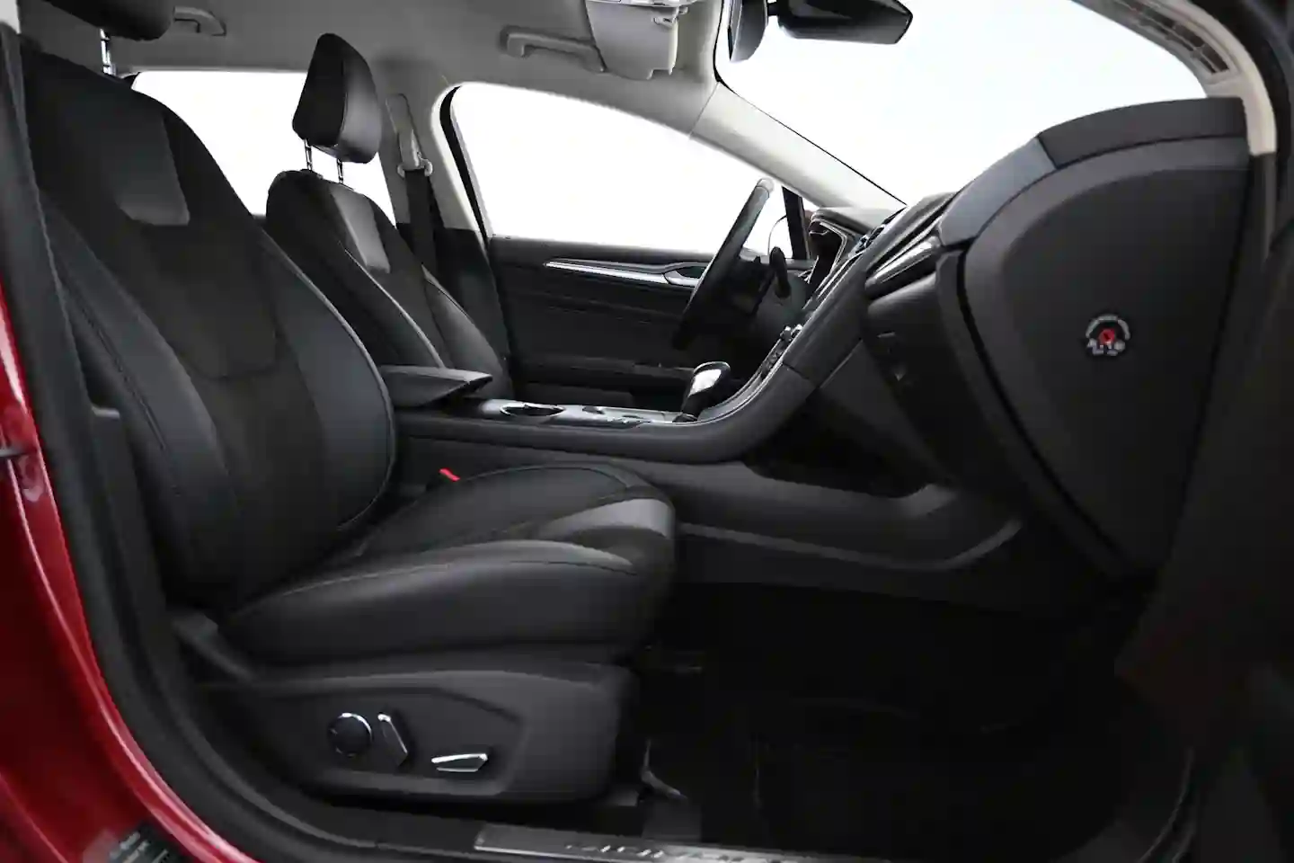 Car Image - 1uRwjAHyKjulF2GY7fdbi7