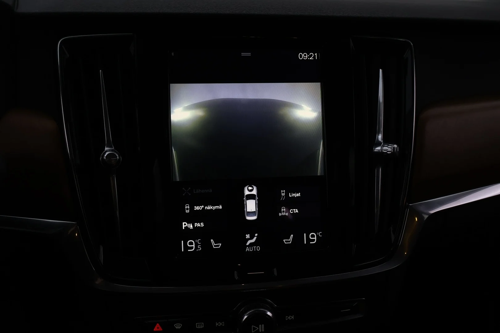 Car Image - 5JHognoPycRy1XNycg9pQQ