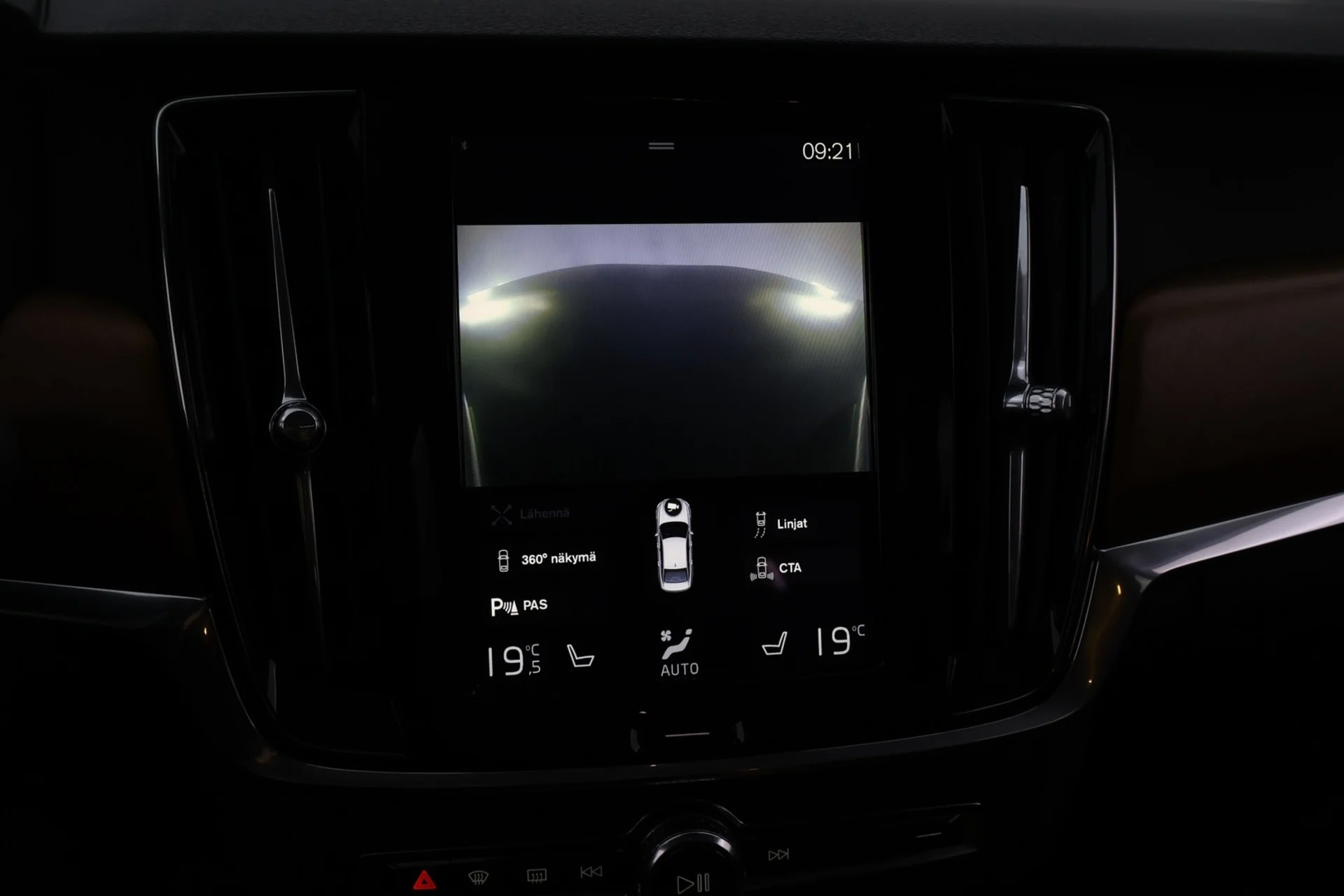 Car Image - 5JHognoPycRy1XNycg9pQQ