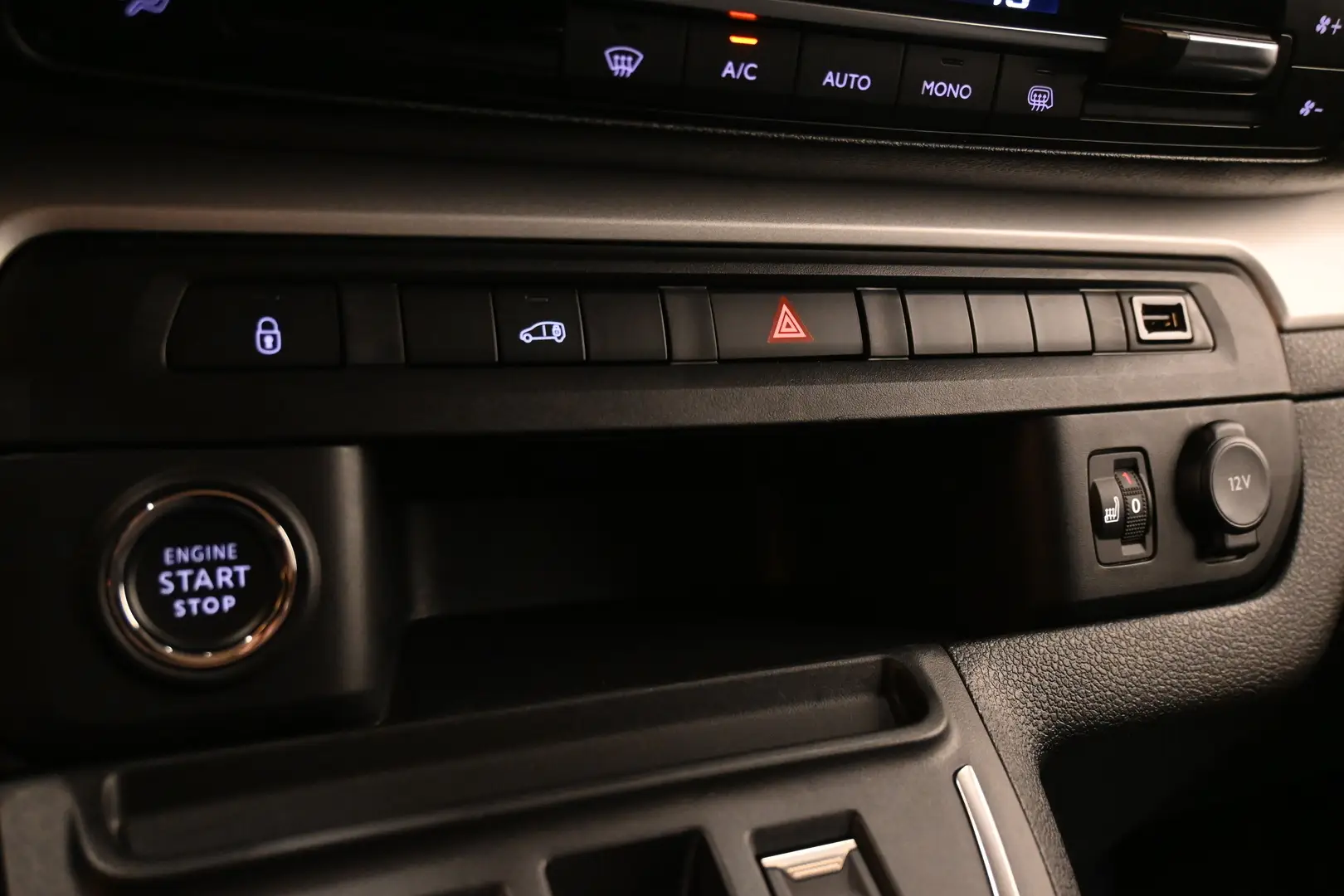 Car Image - 7VWu49Ki36NydwF6YclfS