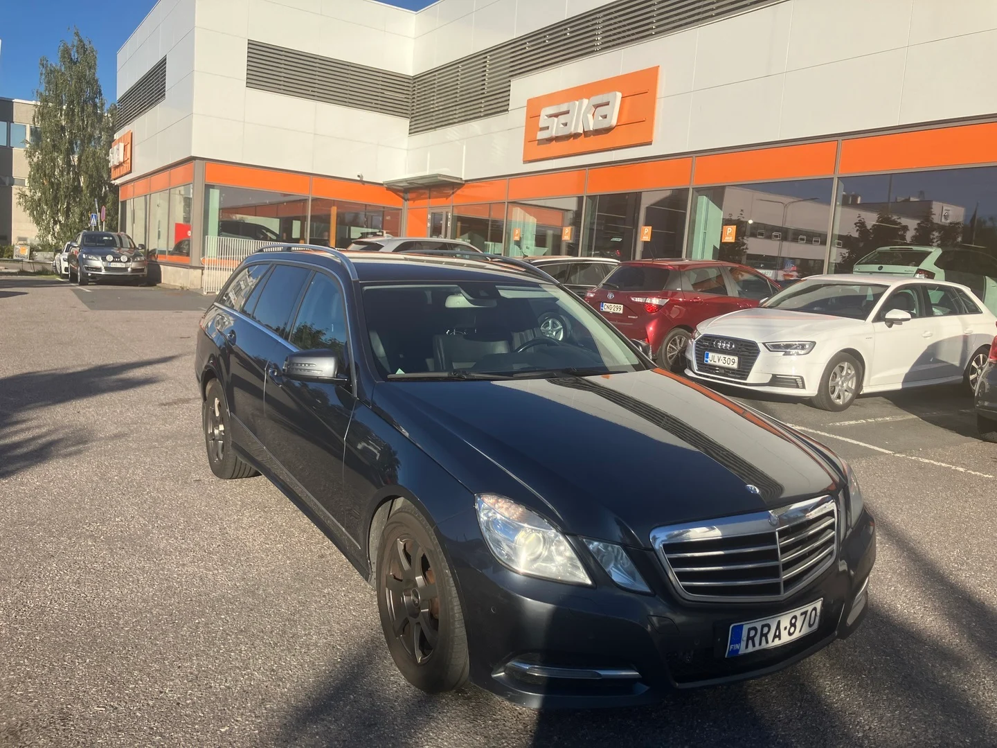 Car Image - 5q0XoRUXcS6NZjWccPIXrn