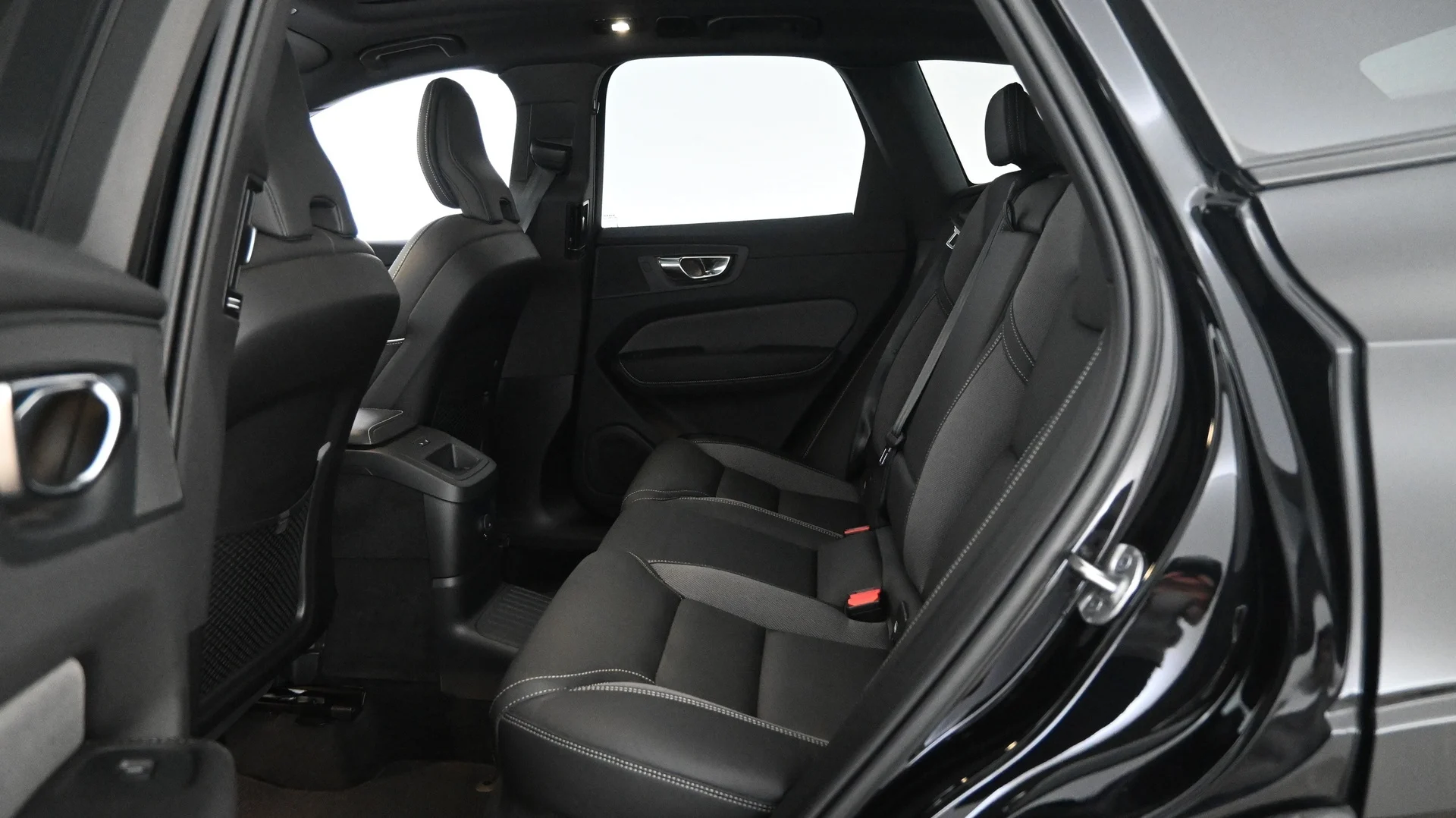 Car Image - 1rb2r0QVfCuQjXO82jzCDl