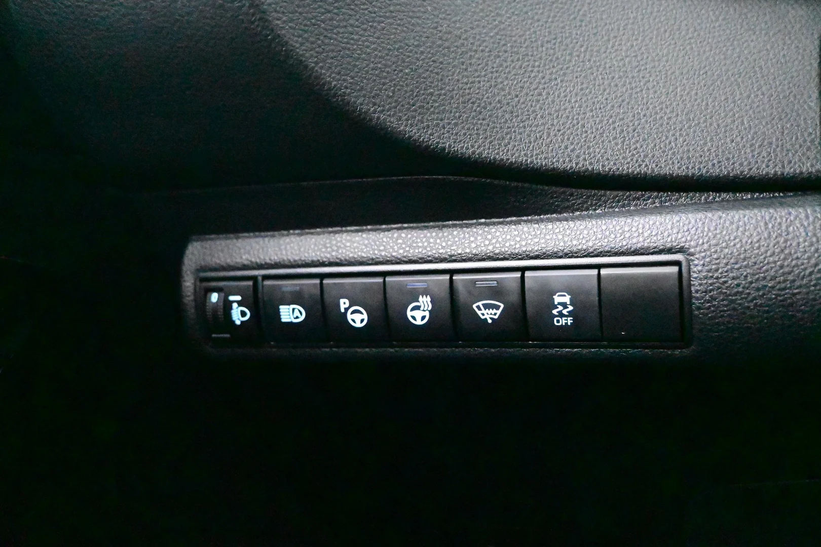 Car Image - 3ZN0yfSXs7PaDTetI7Xmwe