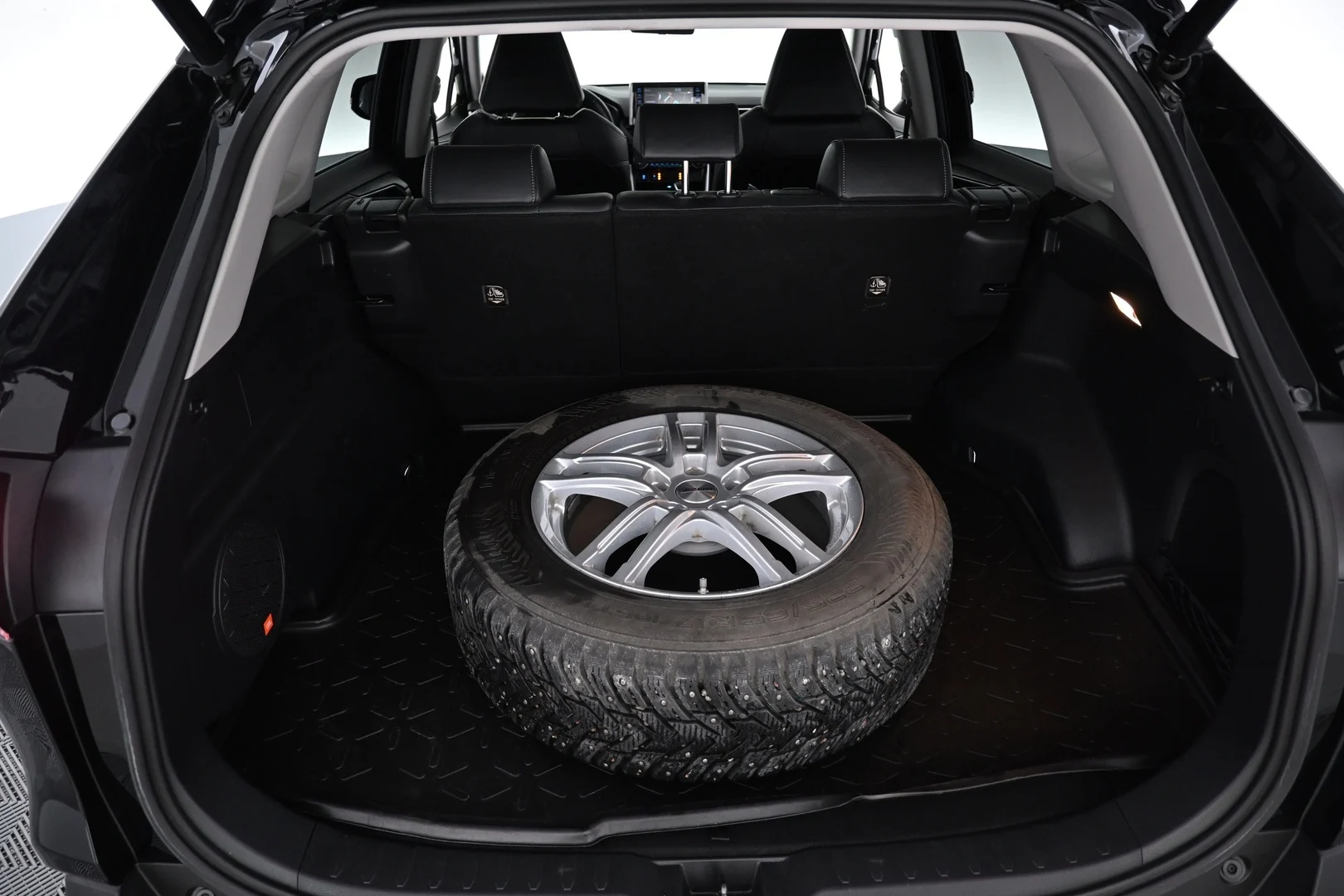 Car Image - 13rPXe4xlR1NiTx2XqOjgA