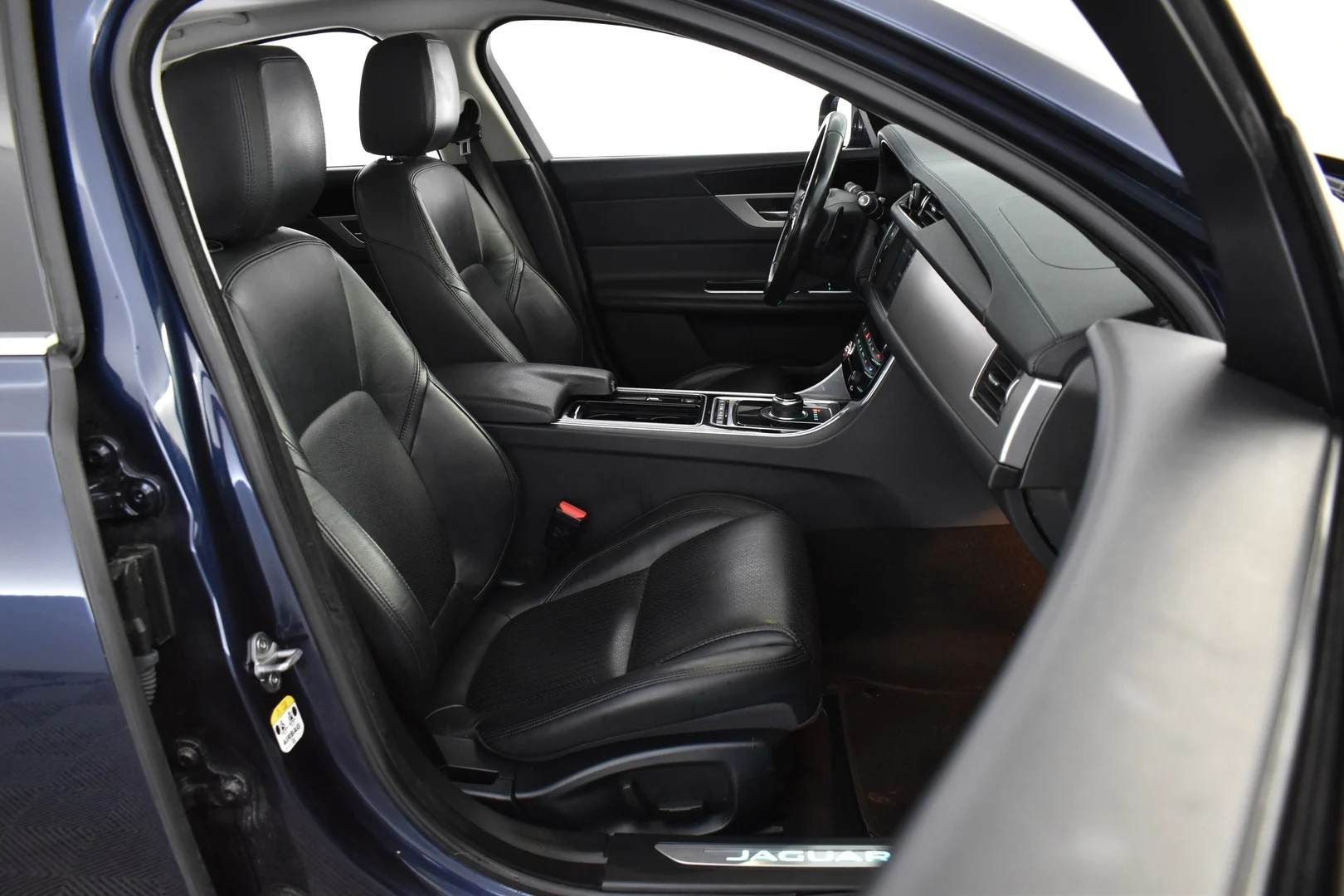 Car Image - 3a6rbsx4h9txQ0TbEV3xTG