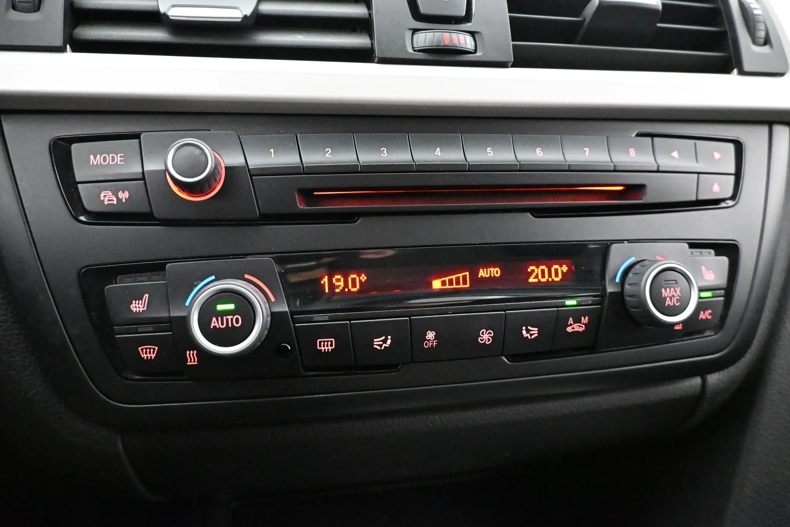 Car Image - dL6kL8kPbdXfSG6r5TzPE
