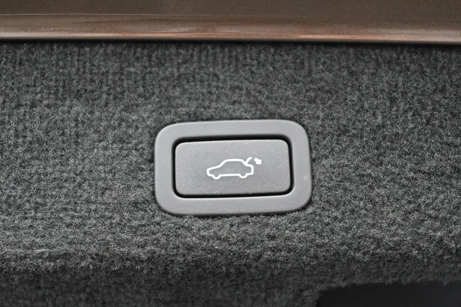 Car Image - 3mNiNTfP2GxawDgCaOcXdj