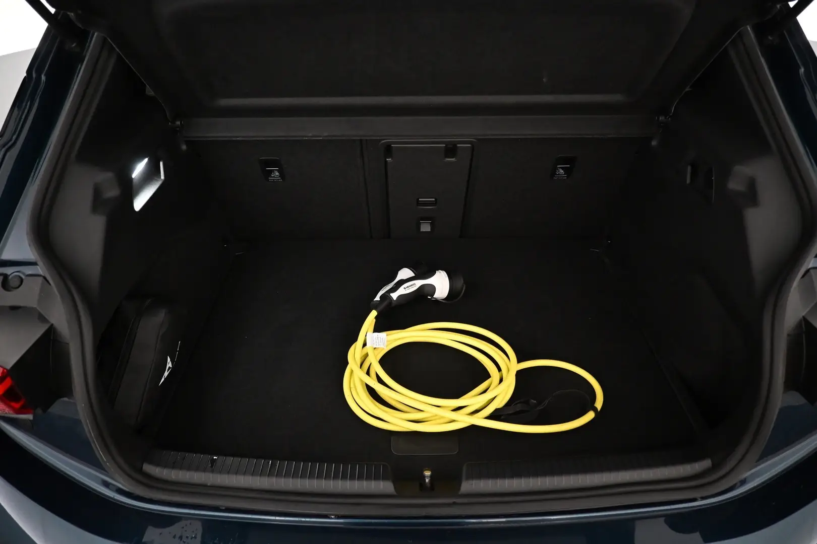 Car Image - qabMNDj2xY7BrcYbnifqS