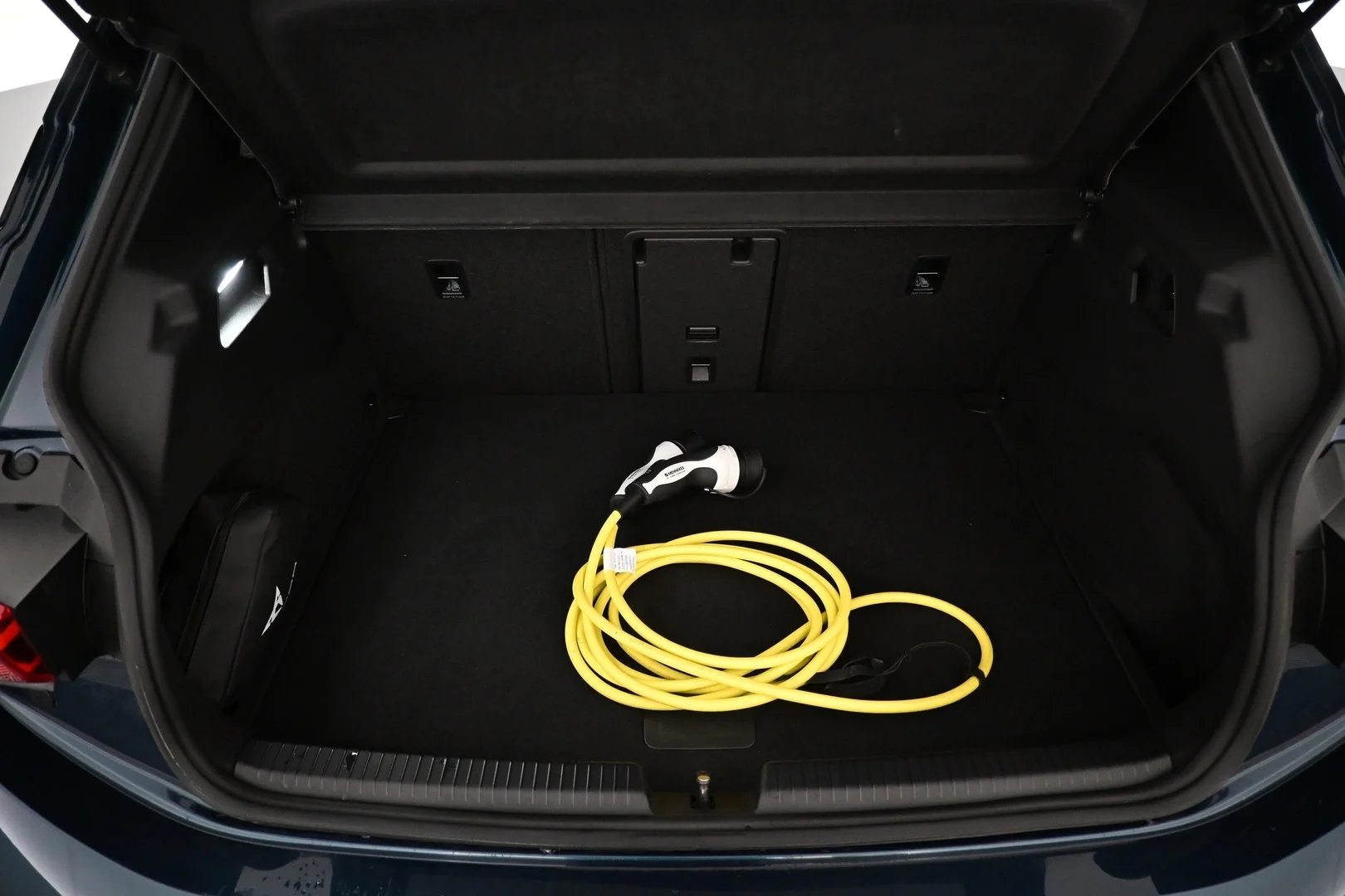 Car Image - qabMNDj2xY7BrcYbnifqS