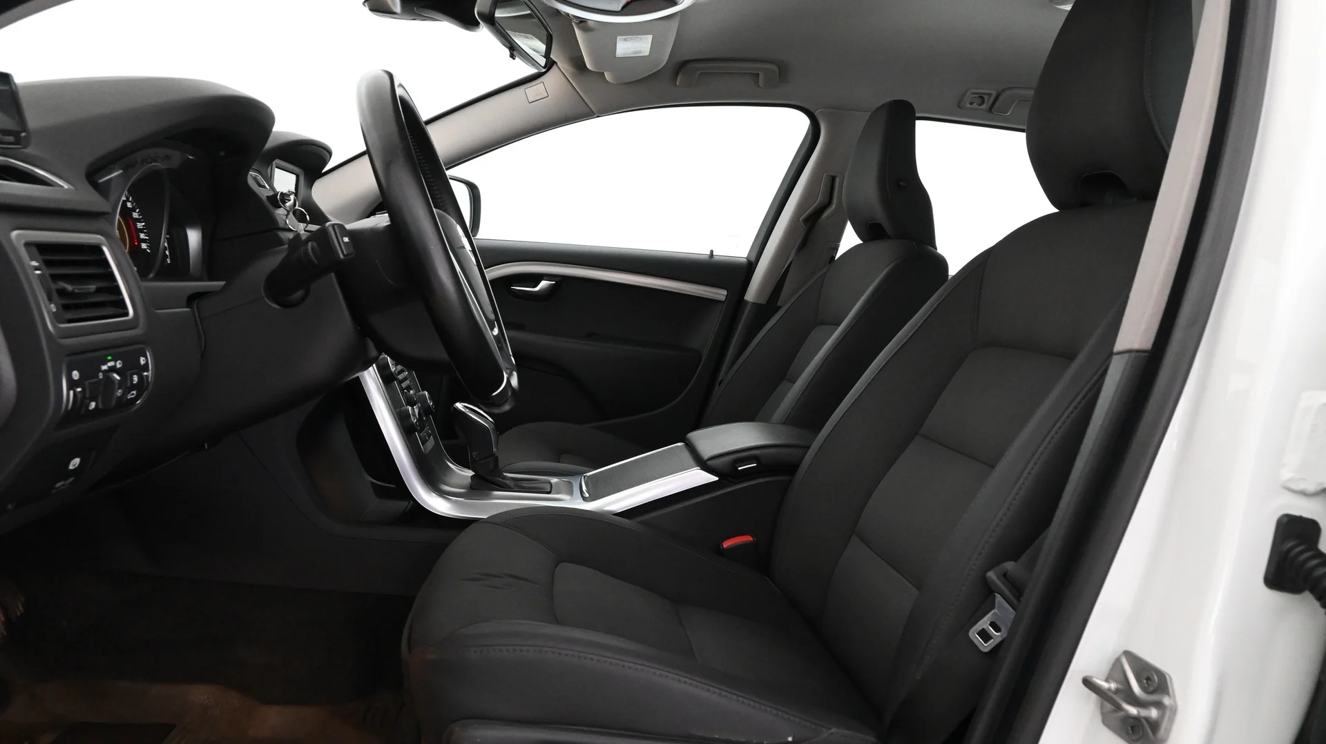 Car Image - e5Ce2M5kTBU1tRgsfppHn