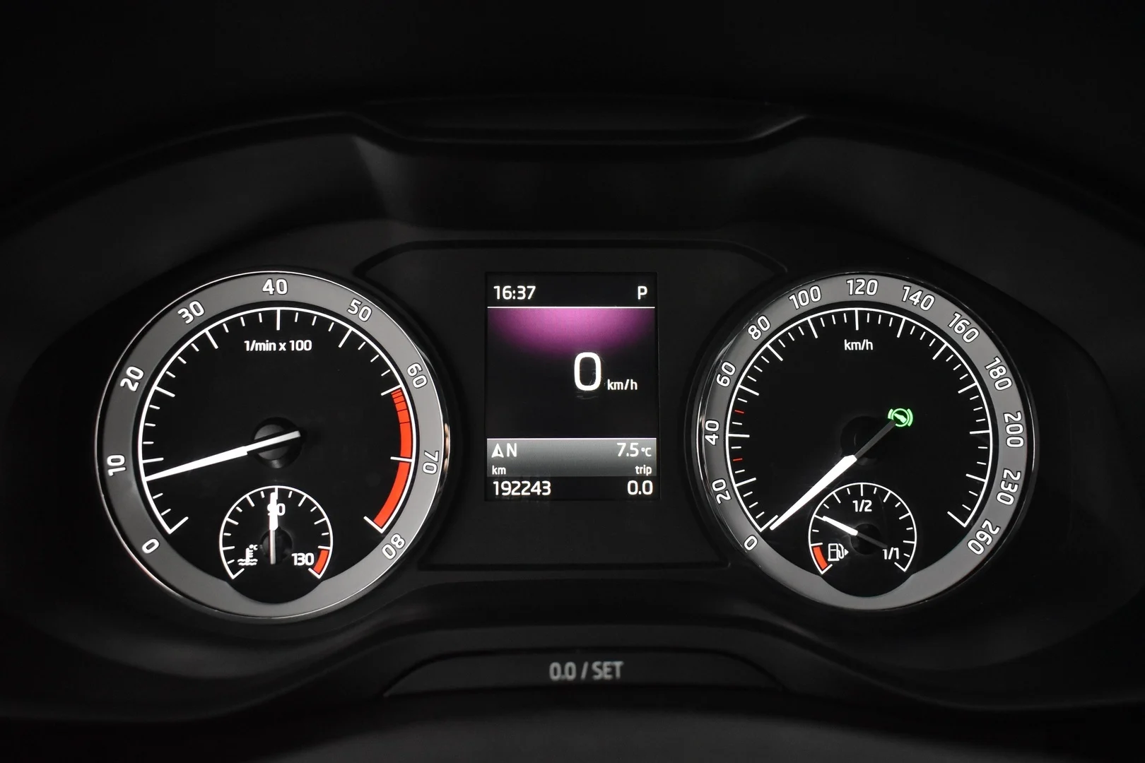 Car Image - 5uXrOZYVpd13KqYpa4RKUO