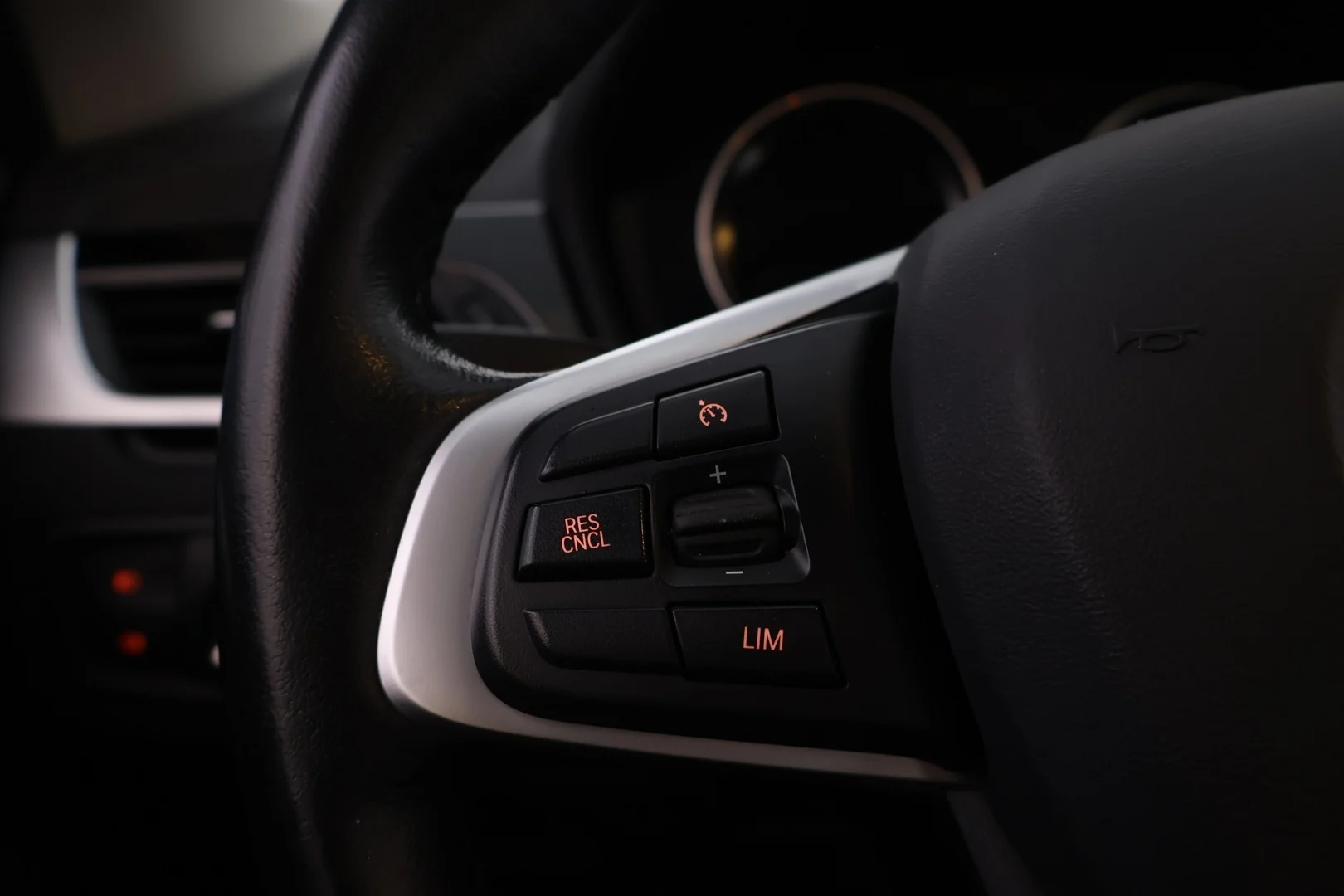 Car Image - 3miD5uBNh2DZgOHGJA07Ru